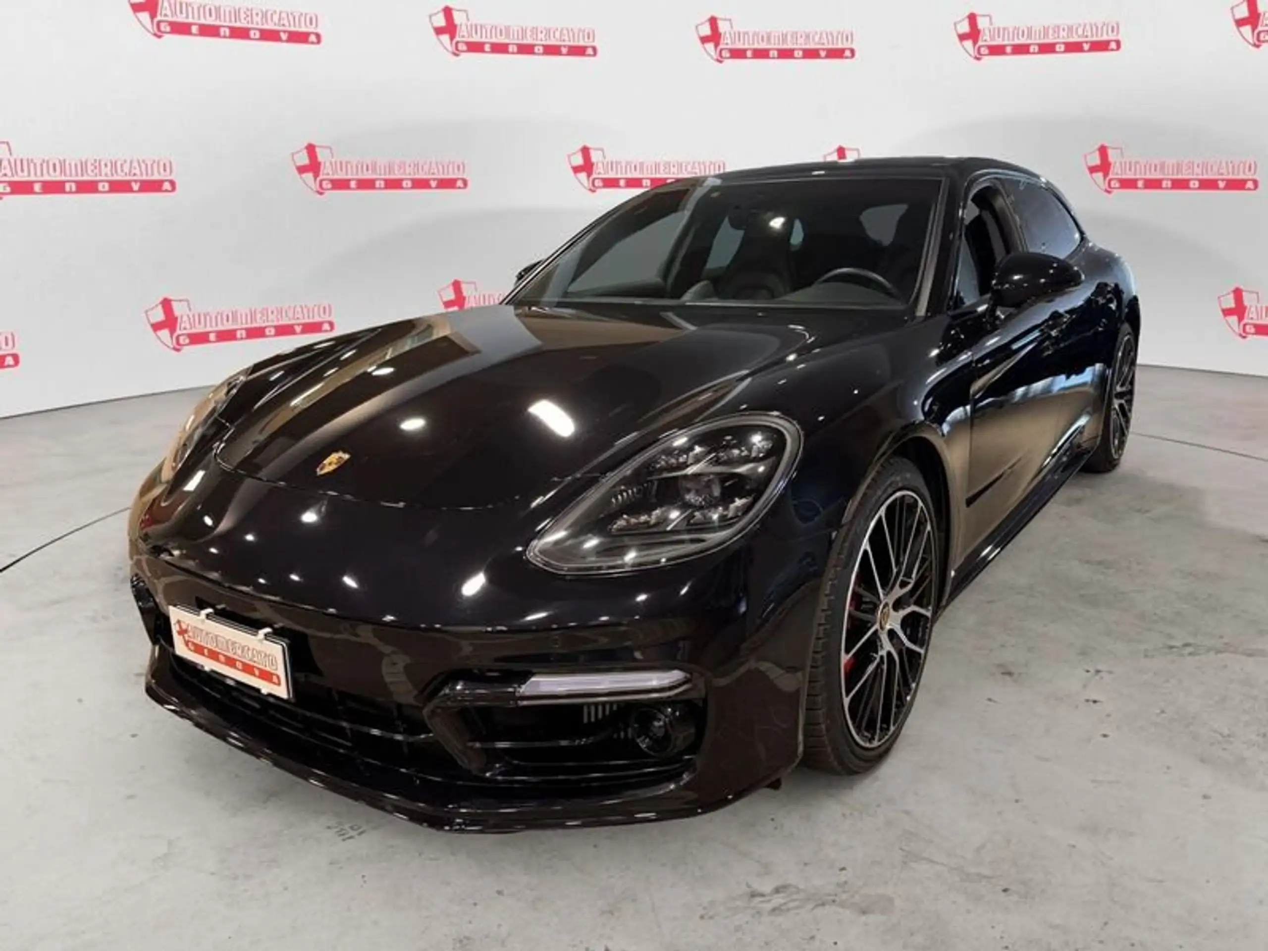 Porsche Panamera 2021