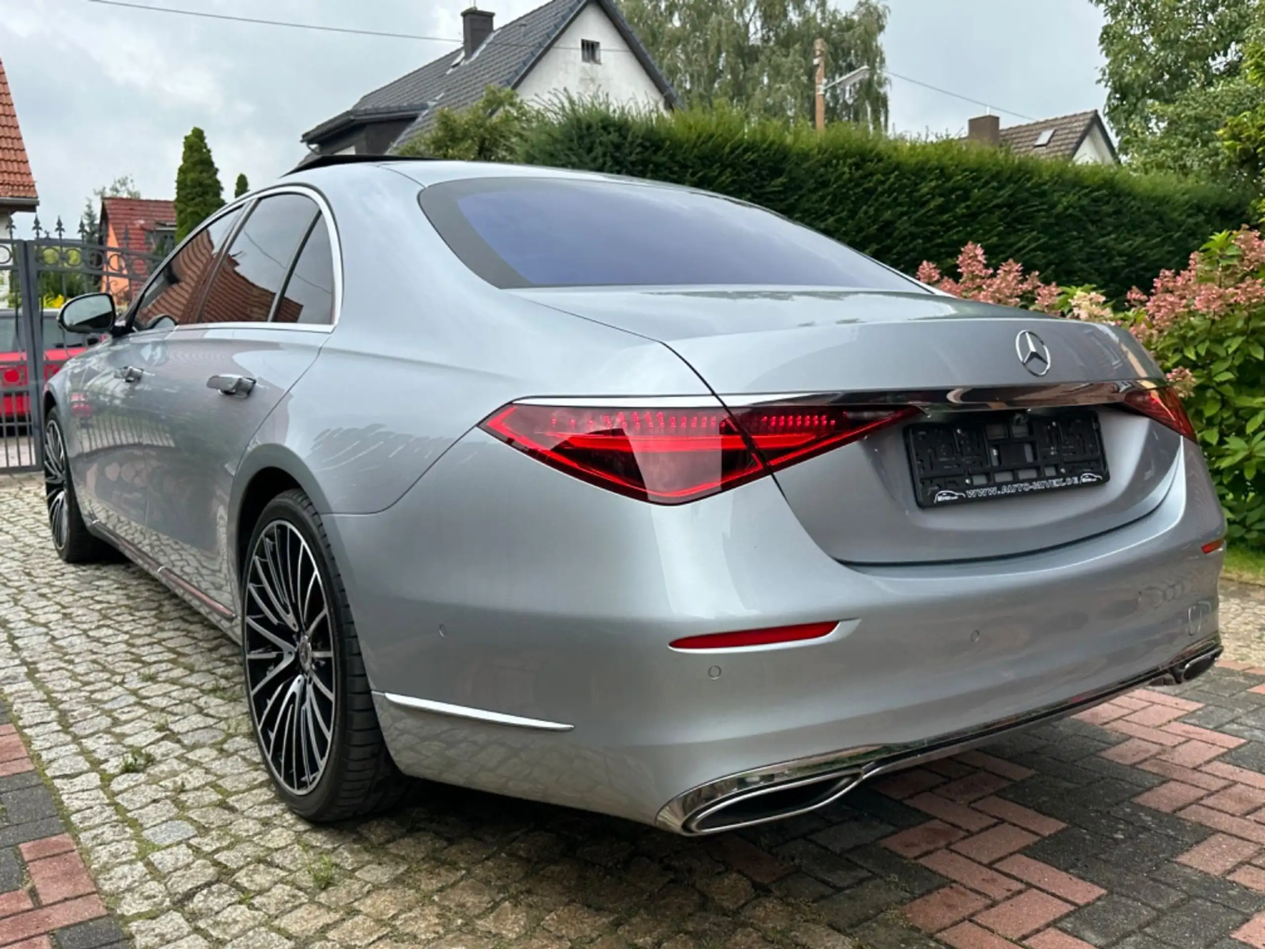 Mercedes-Benz - S 500