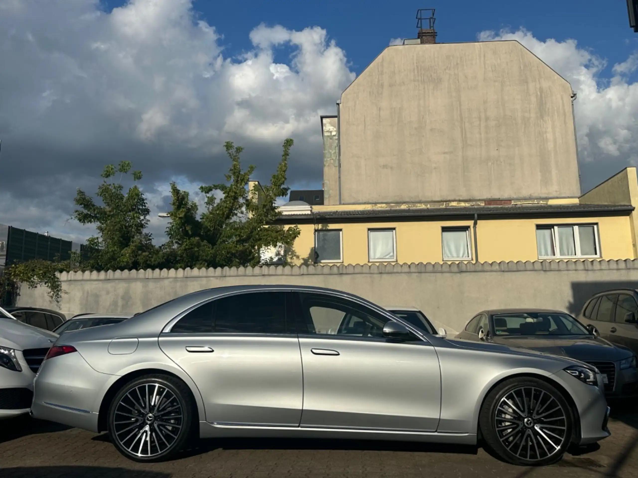 Mercedes-Benz - S 500