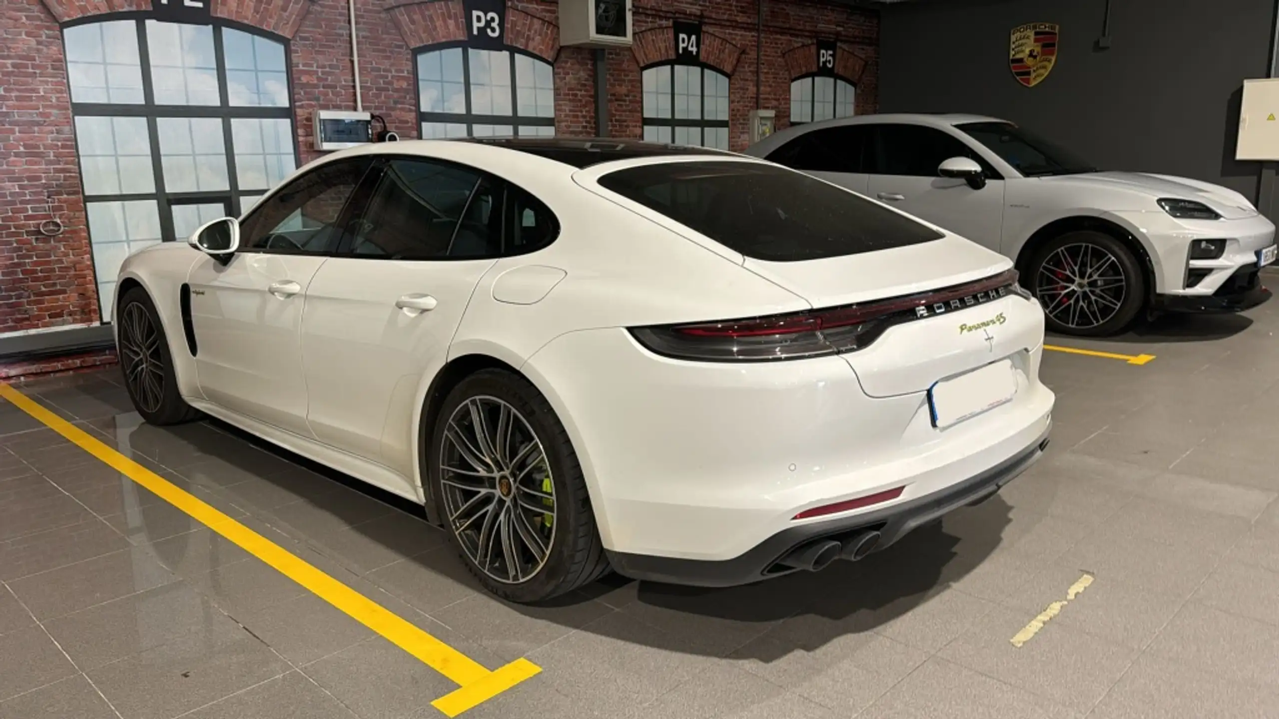 Porsche - Panamera