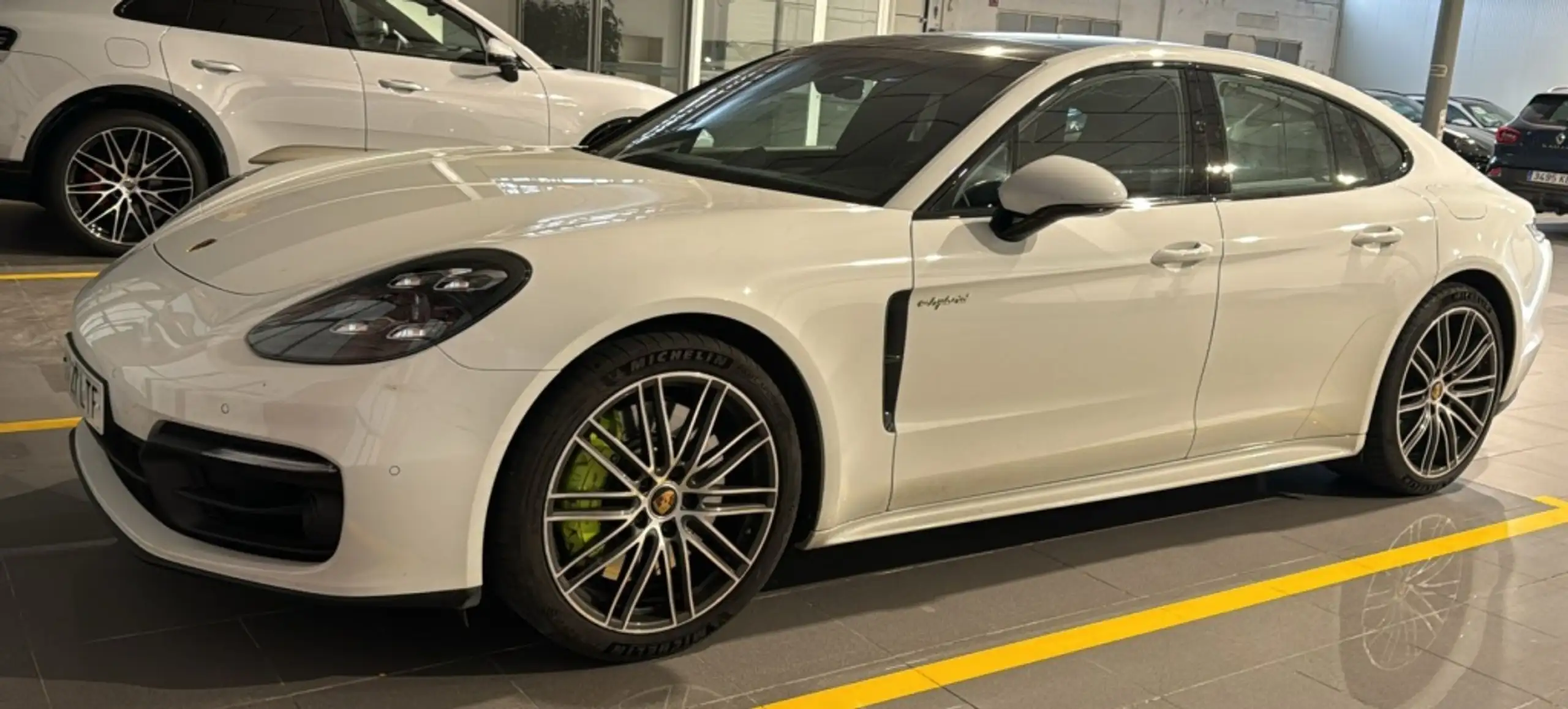 Porsche - Panamera