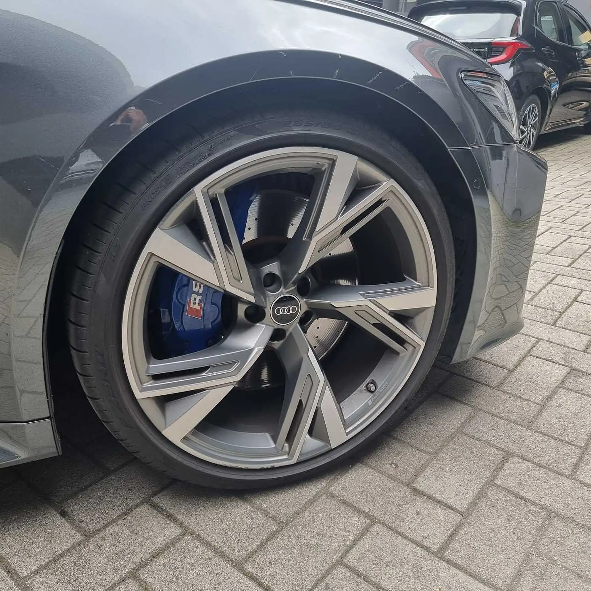 Audi - RS6