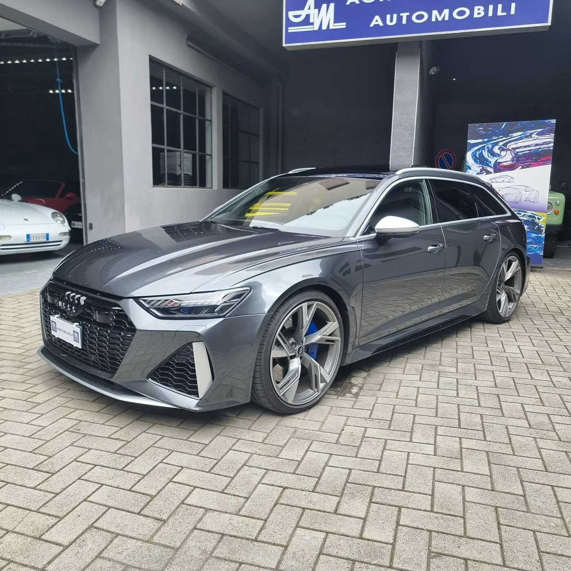 Audi - RS6