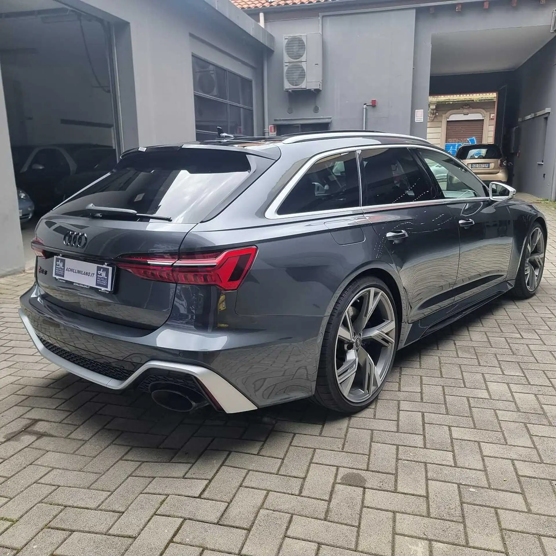 Audi - RS6