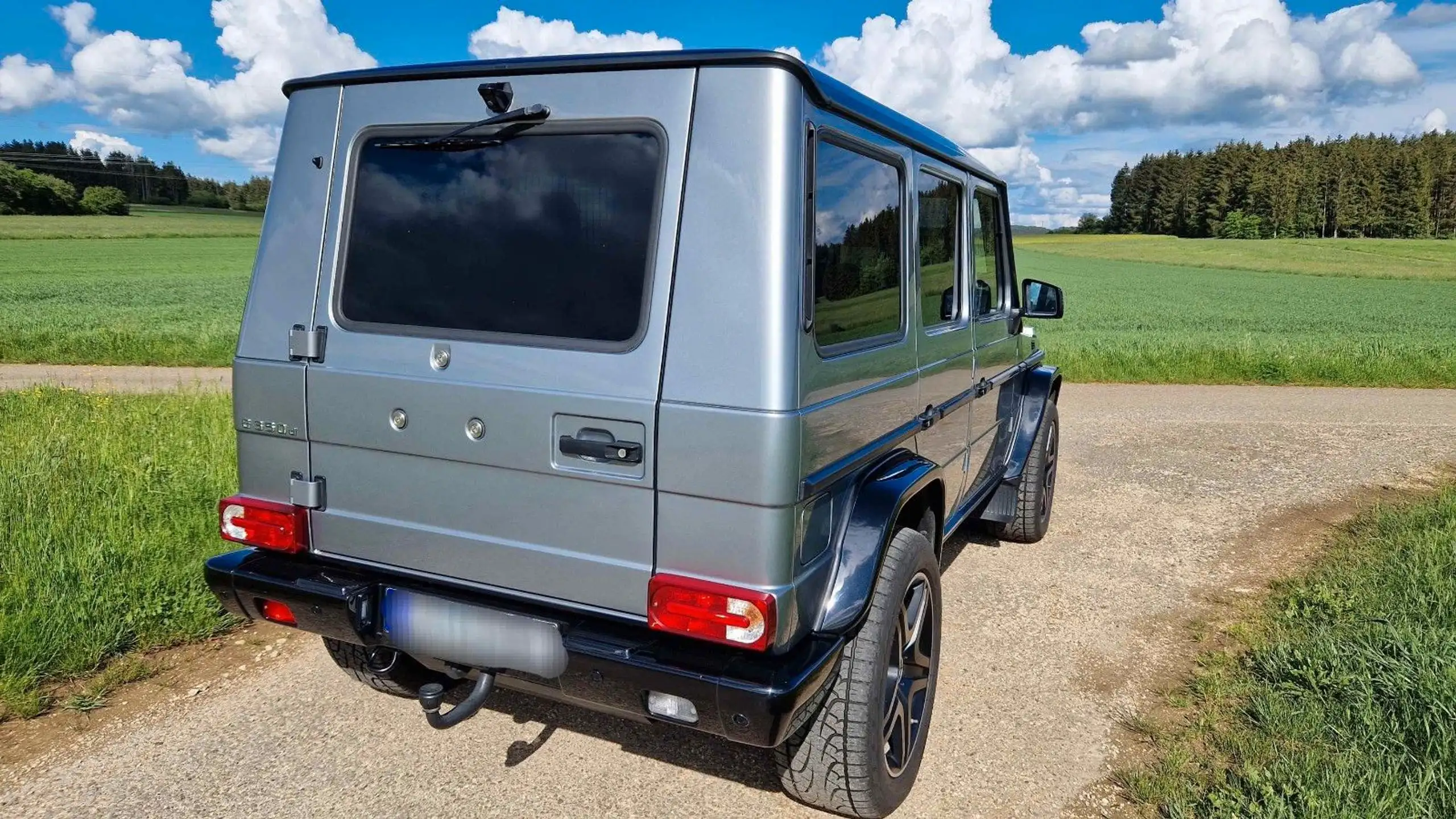 Mercedes-Benz - G 350