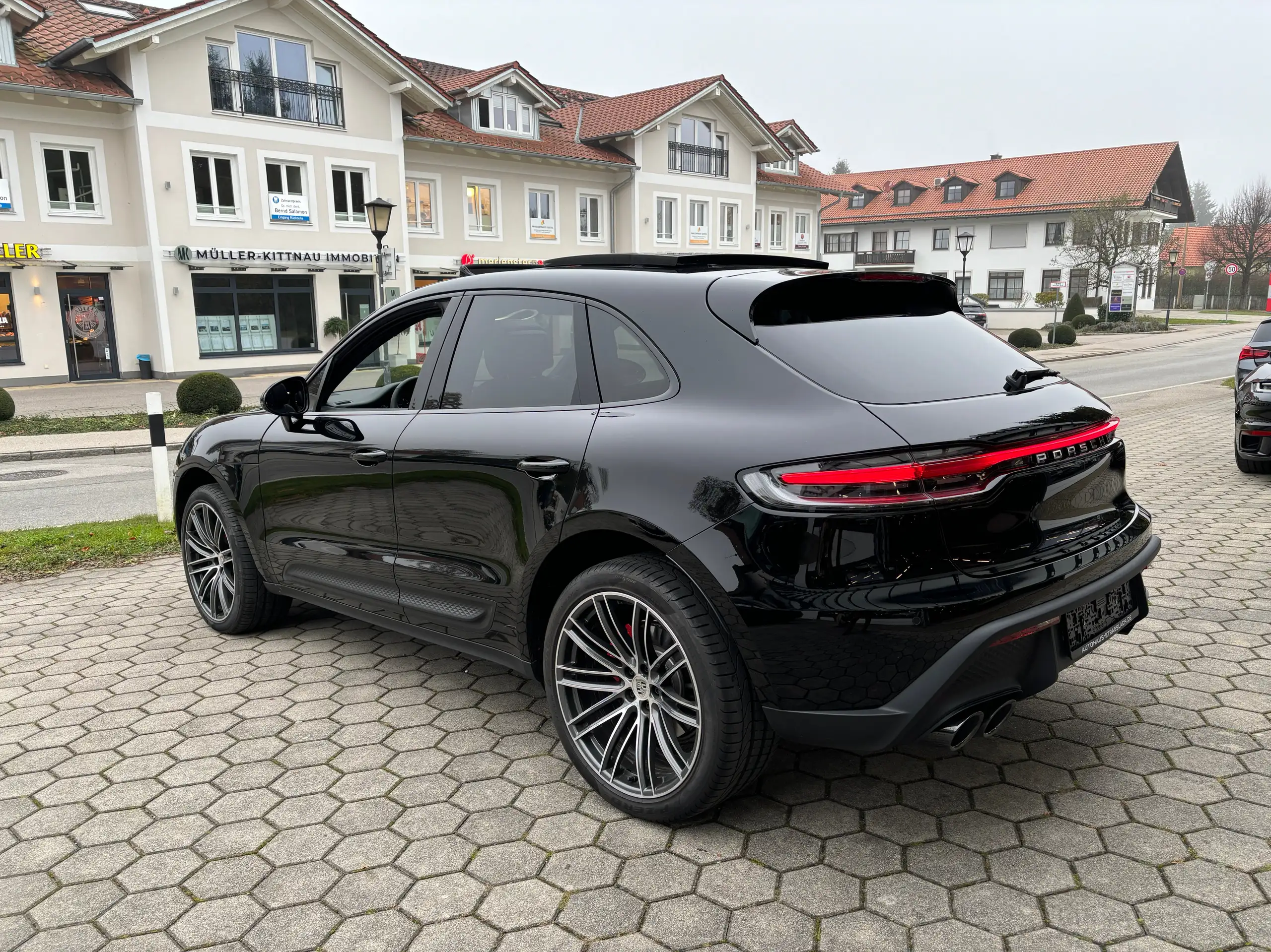 Porsche - Macan