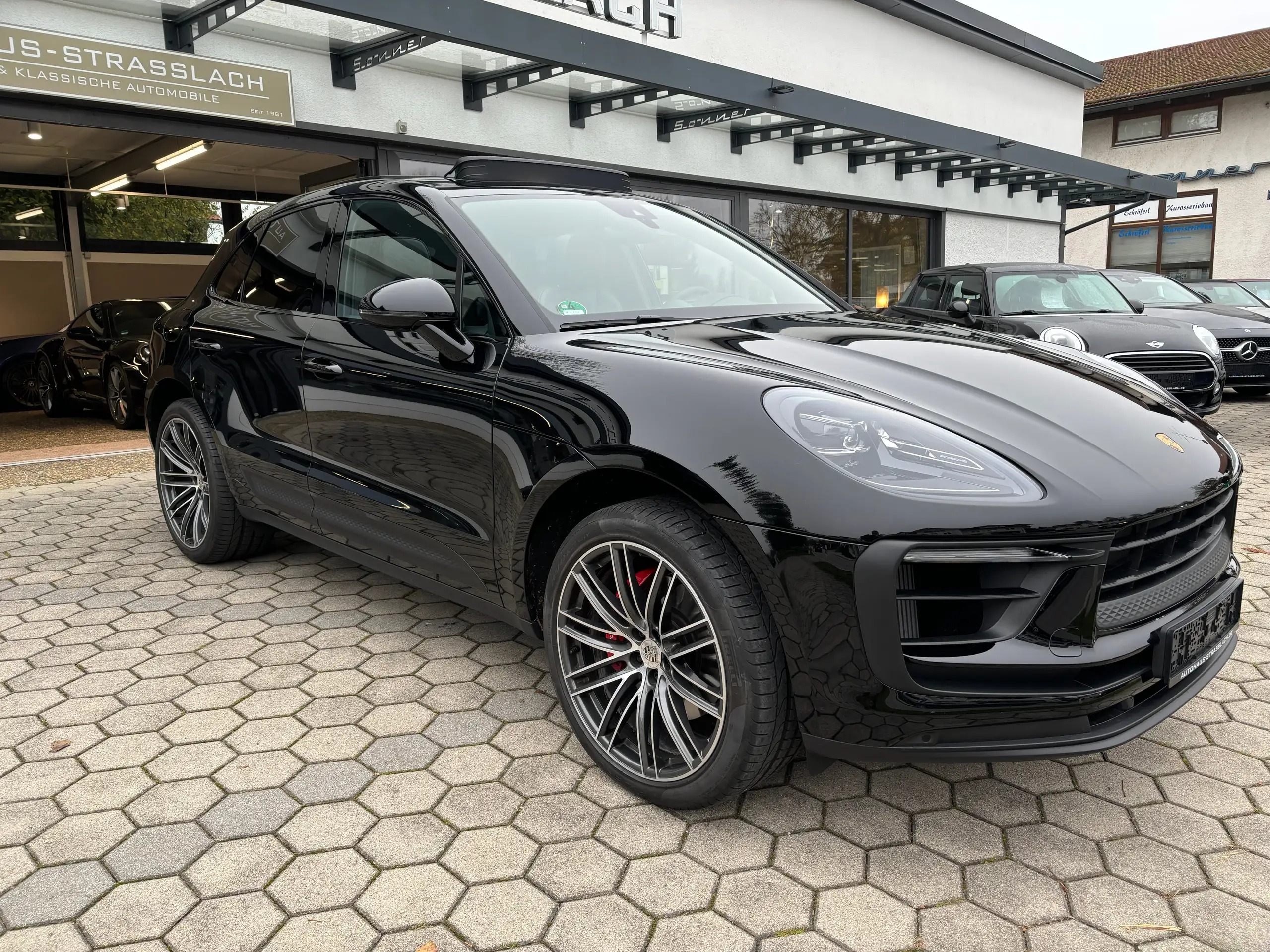 Porsche - Macan