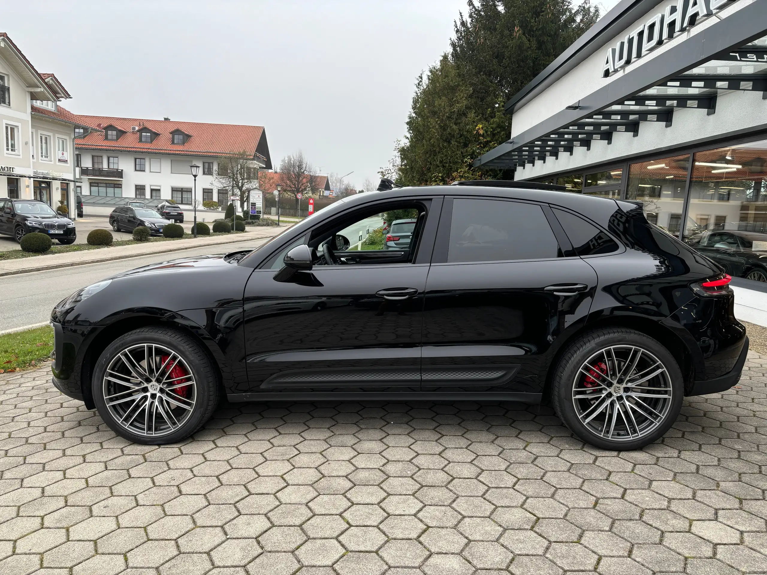 Porsche - Macan