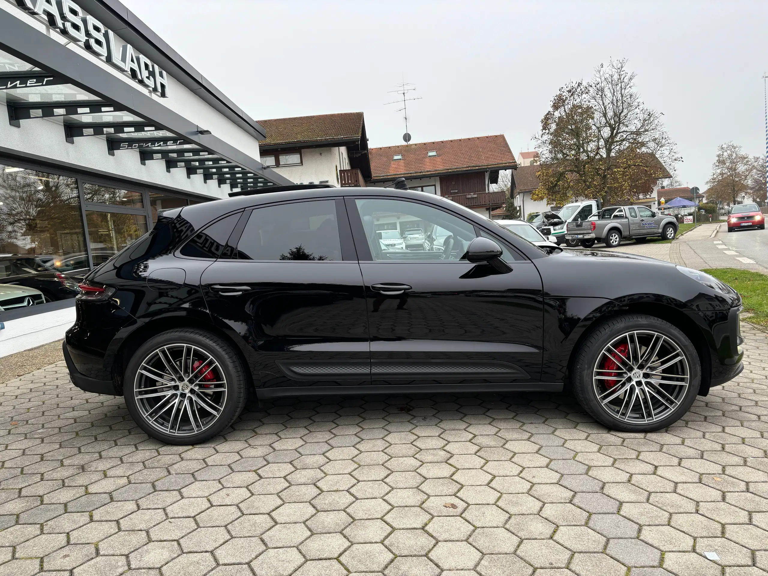 Porsche - Macan