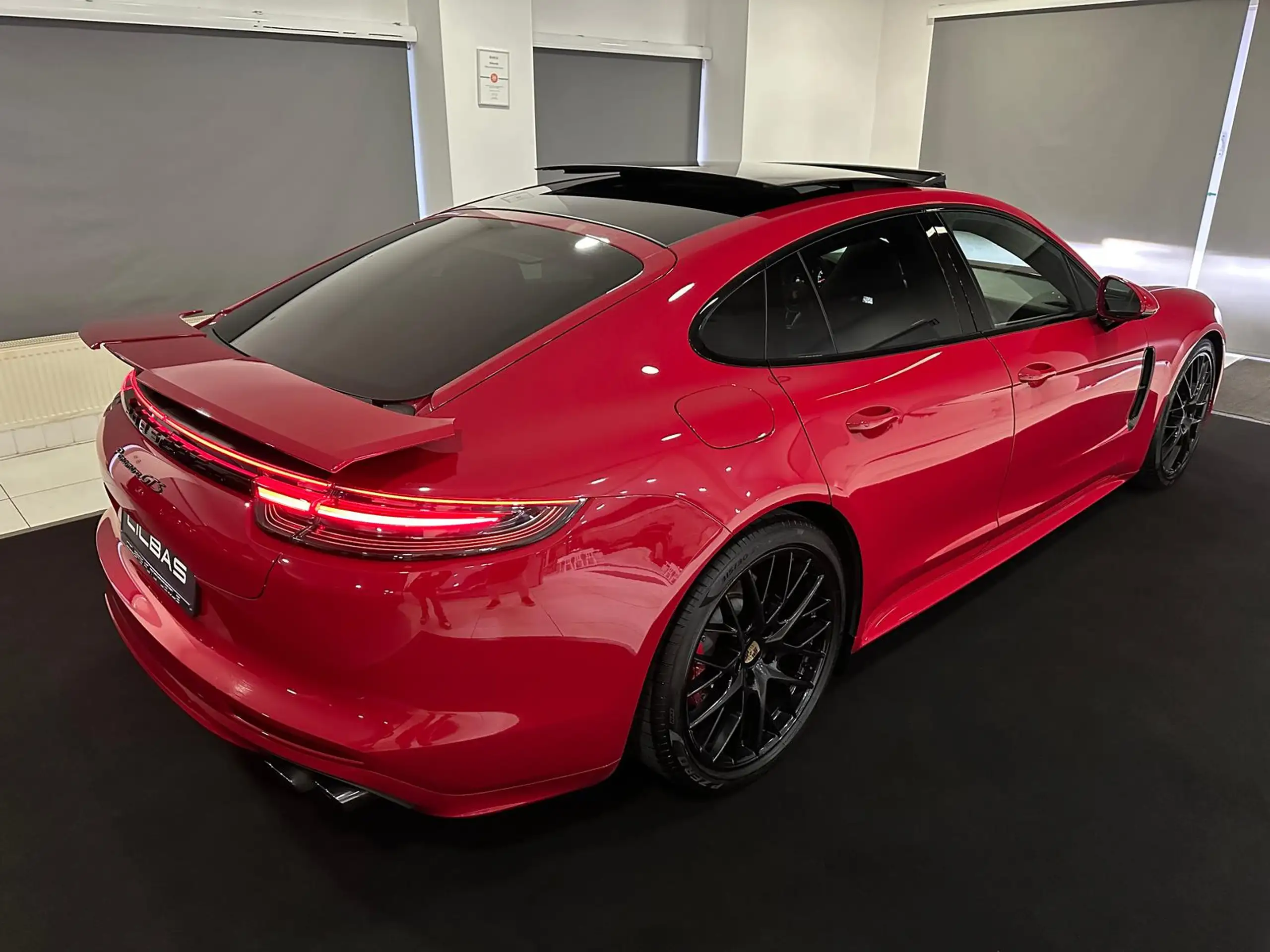 Porsche - Panamera