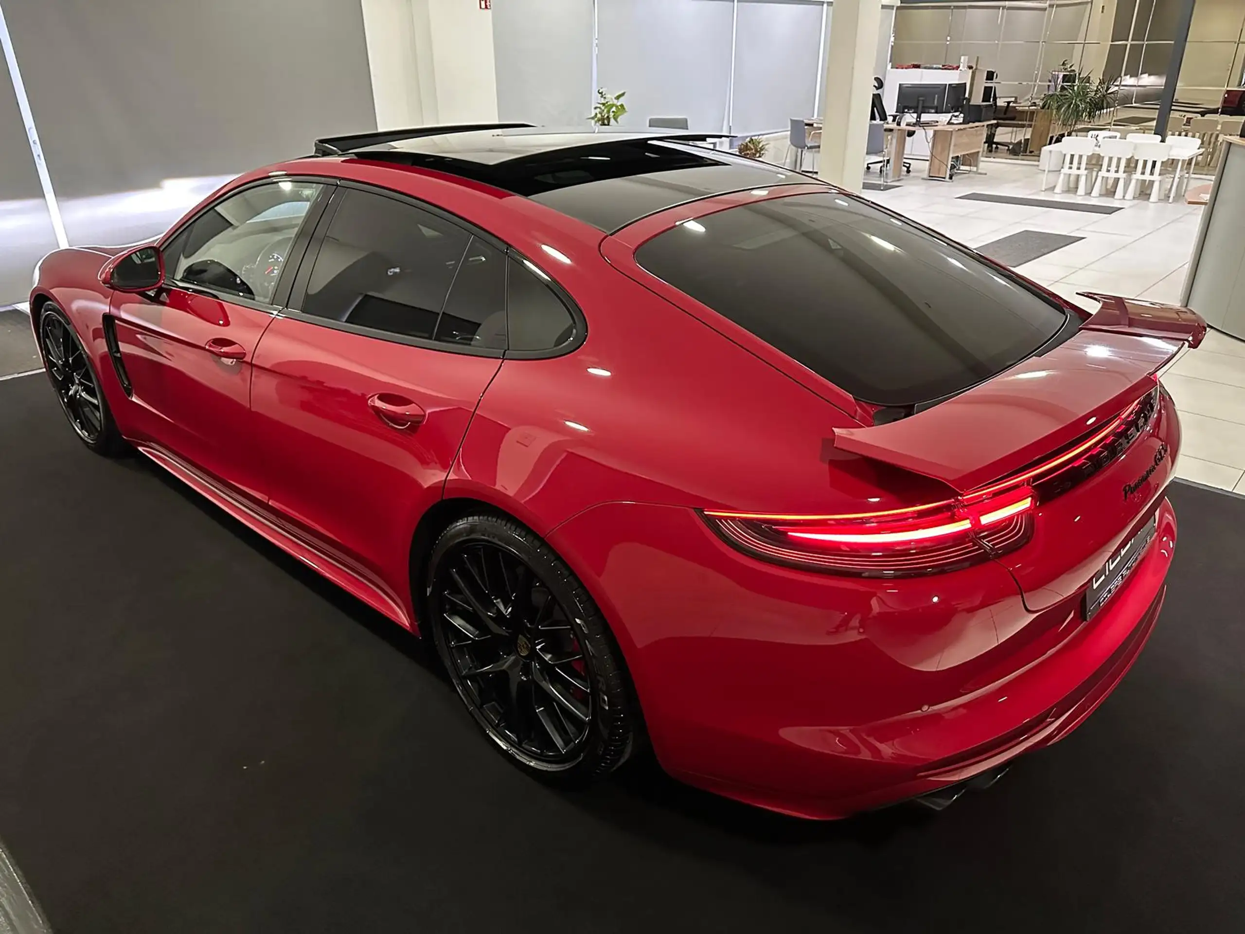 Porsche - Panamera