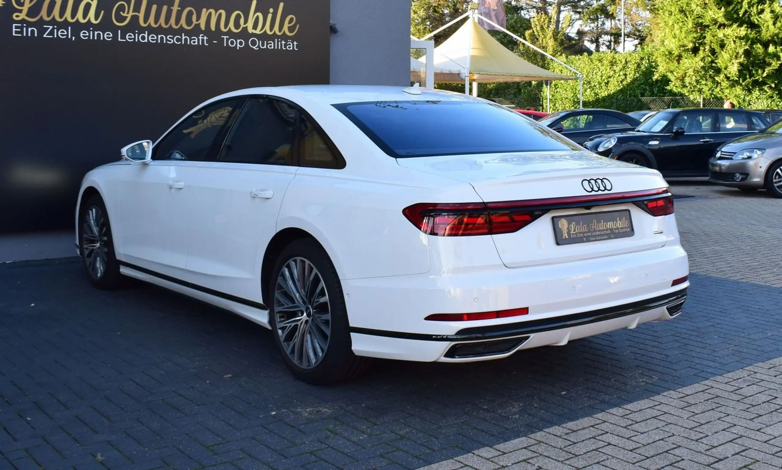 Audi - A8