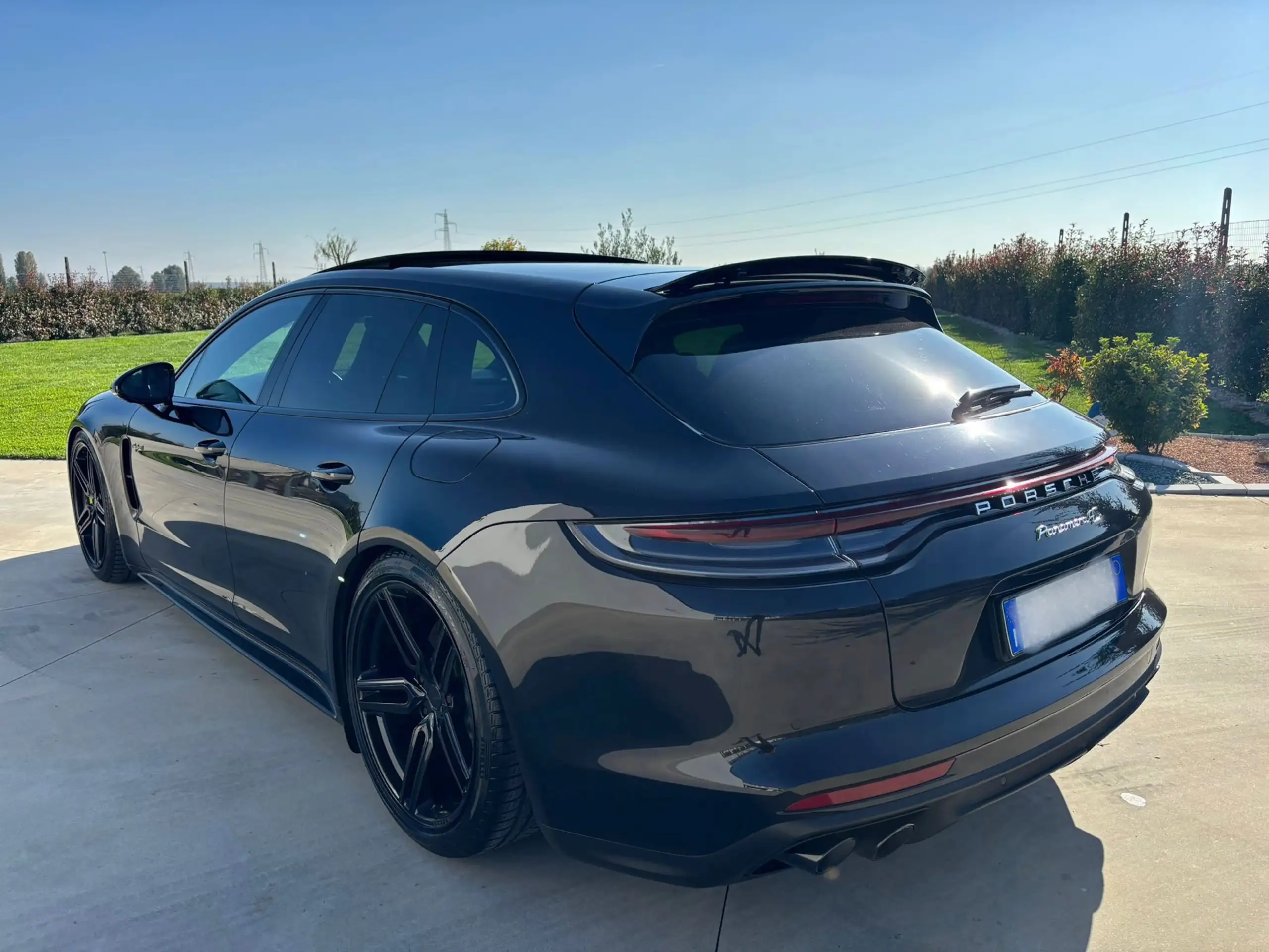 Porsche - Panamera