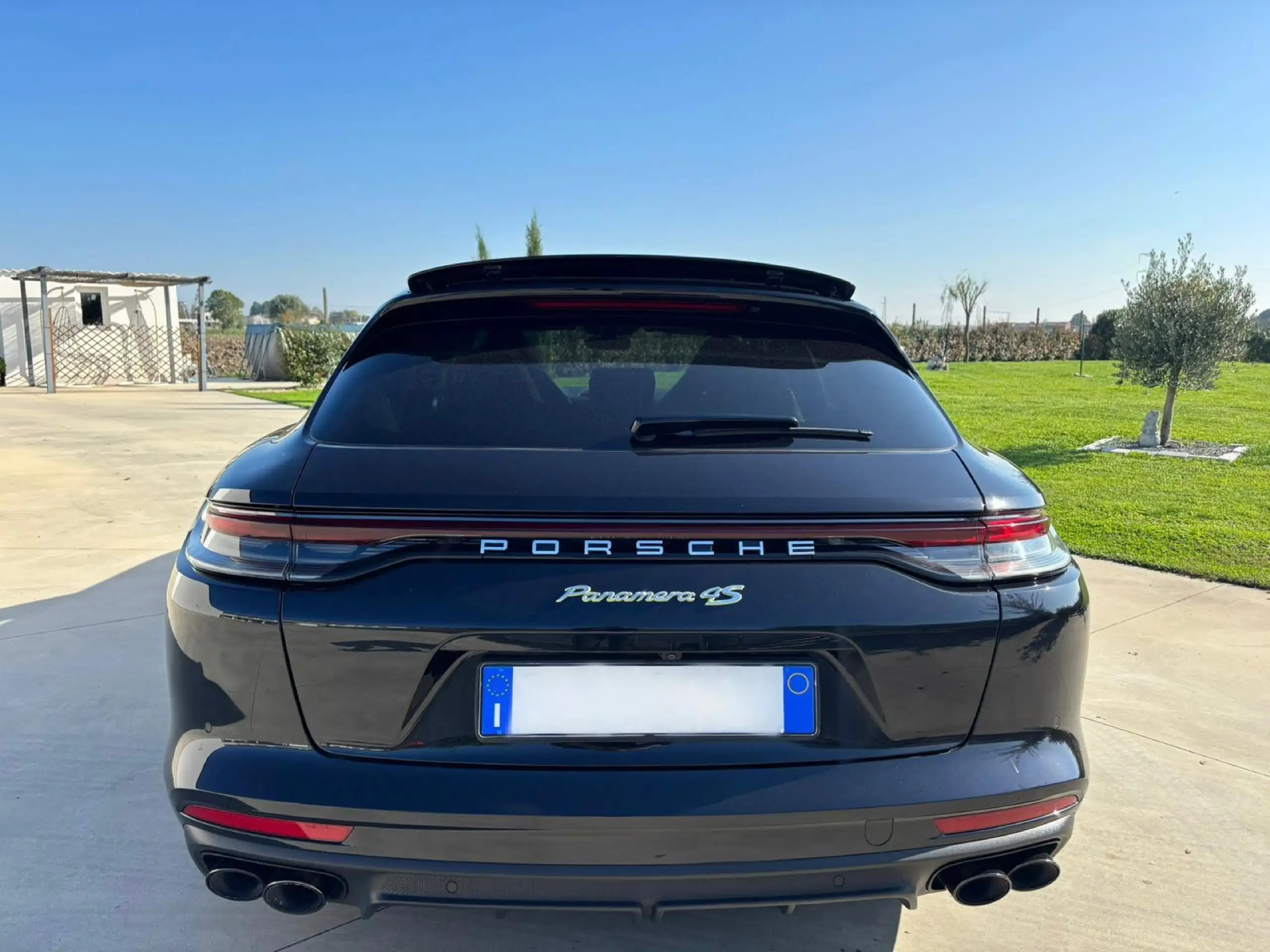 Porsche - Panamera