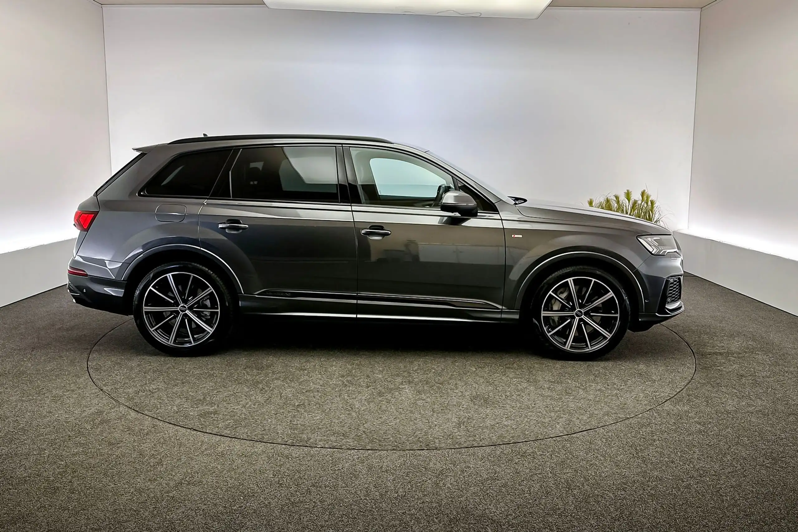 Audi - Q7