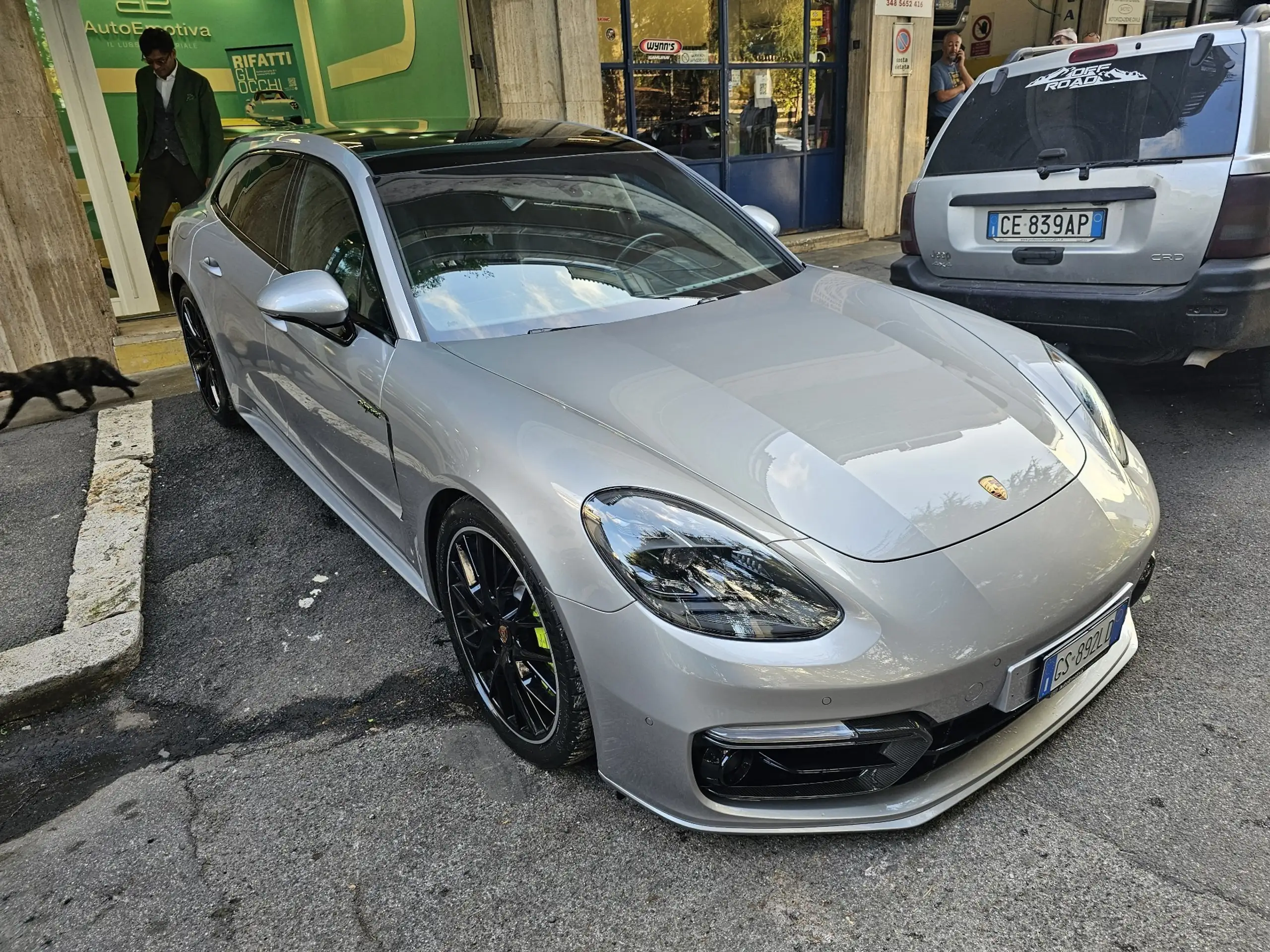 Porsche - Panamera