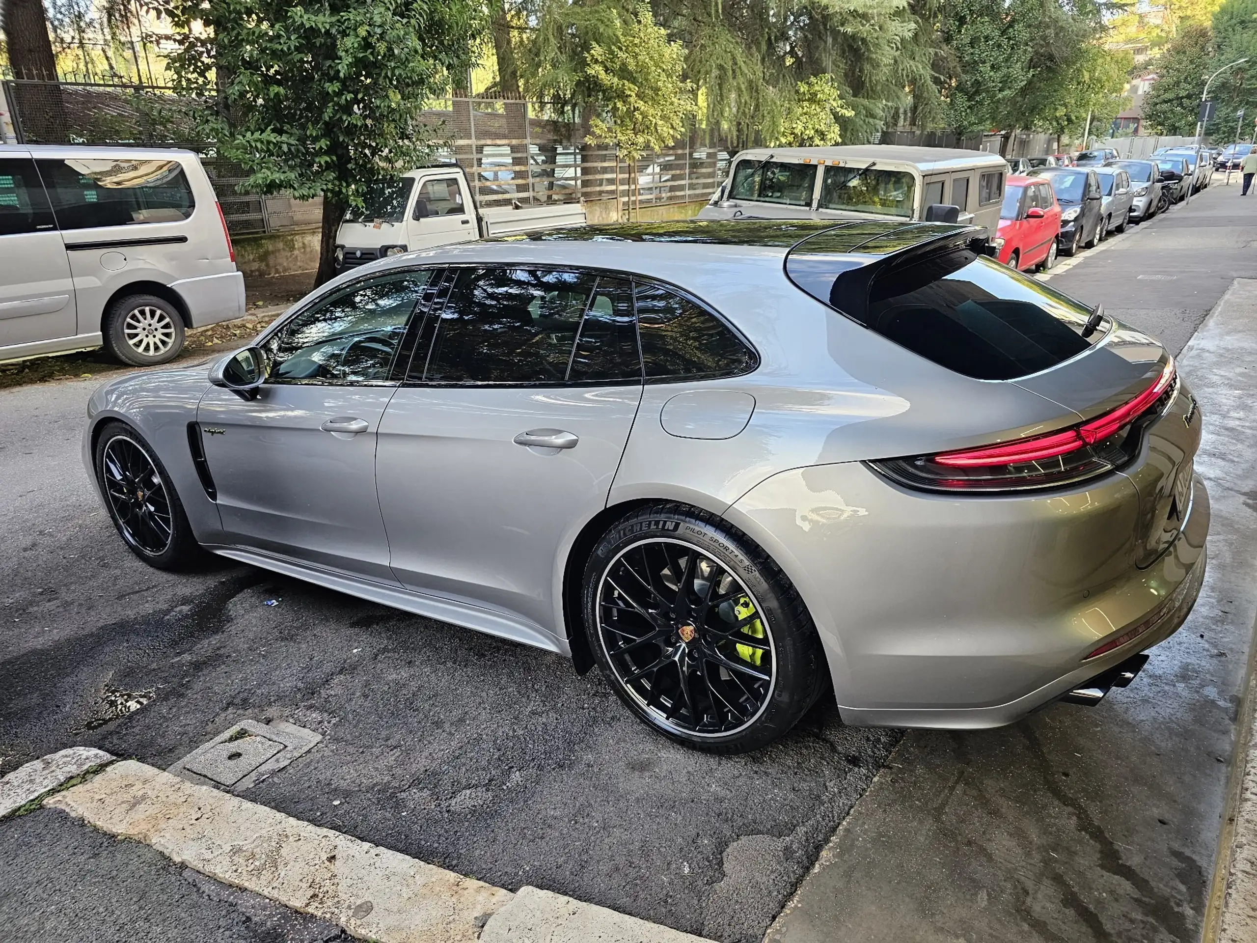 Porsche - Panamera