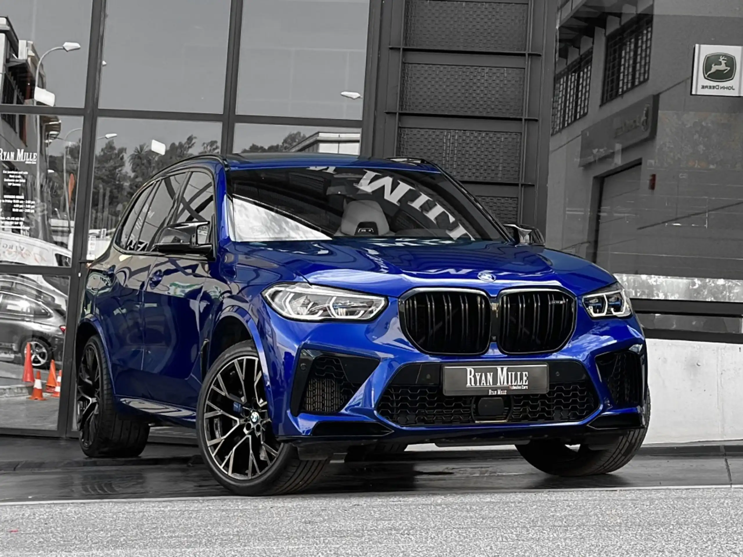 BMW - X5 M