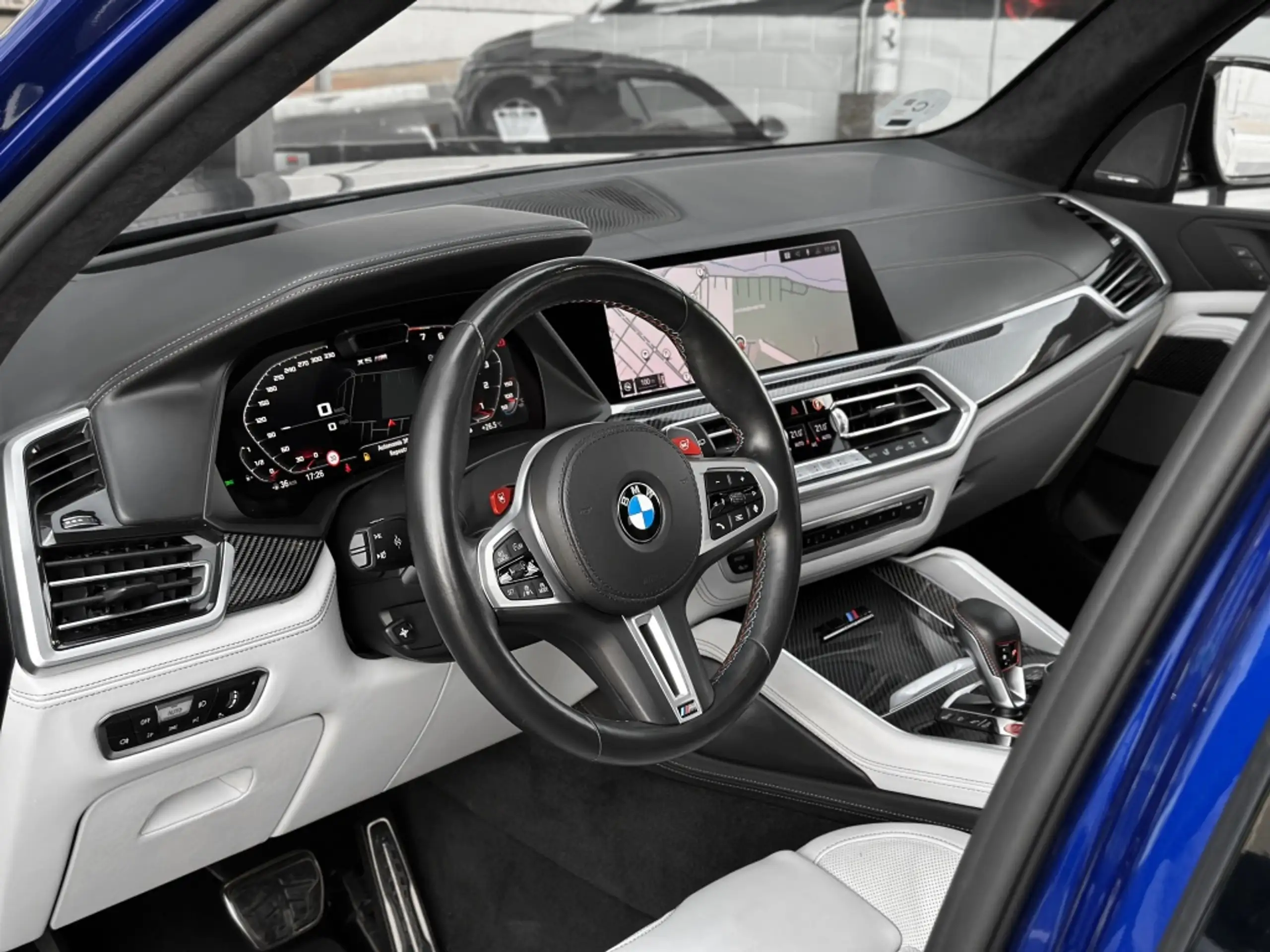 BMW - X5 M