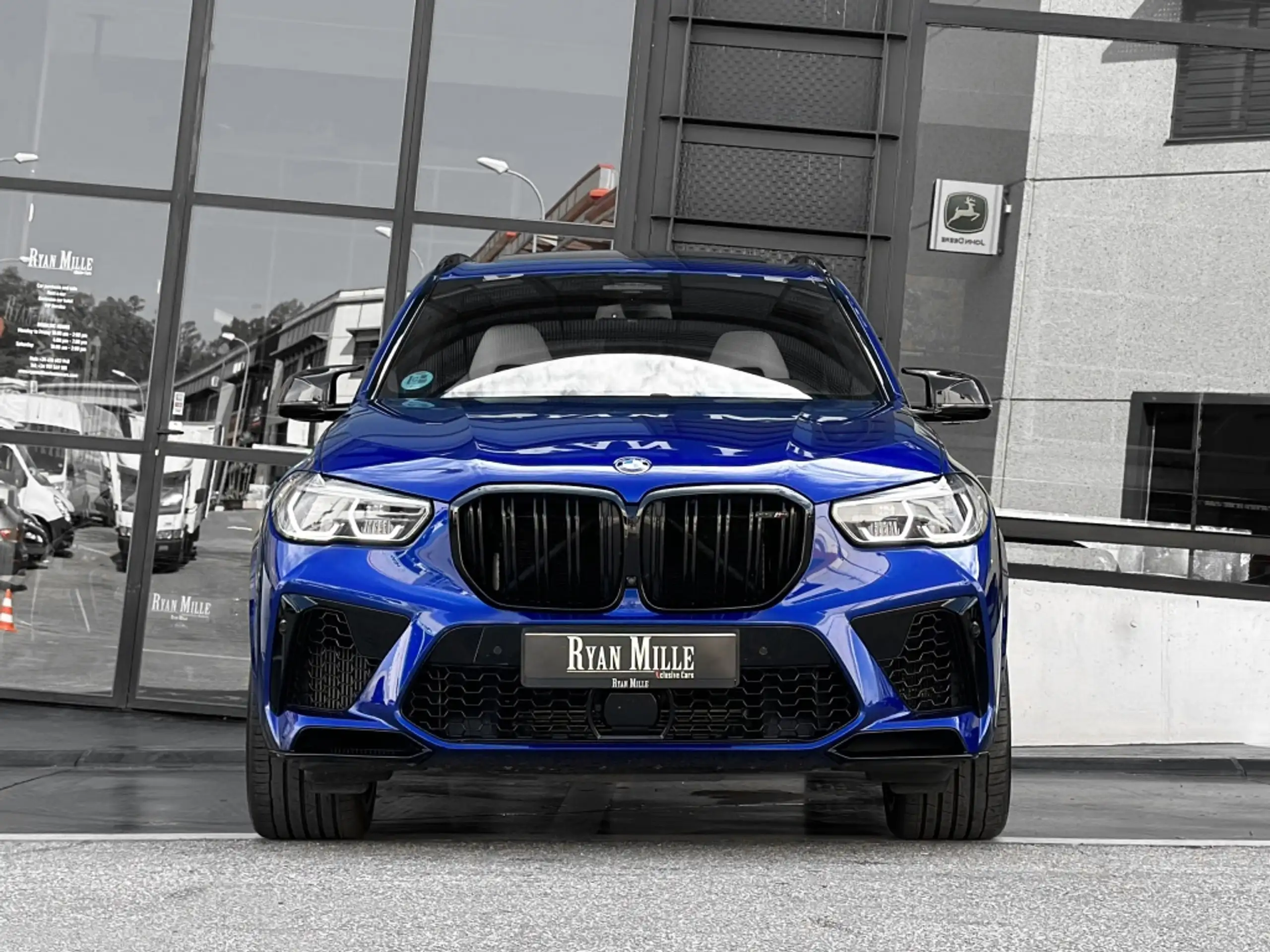 BMW - X5 M