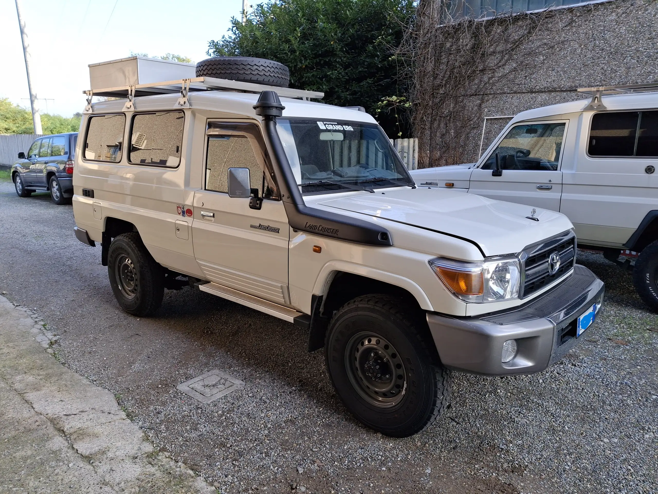 Toyota - Land Cruiser