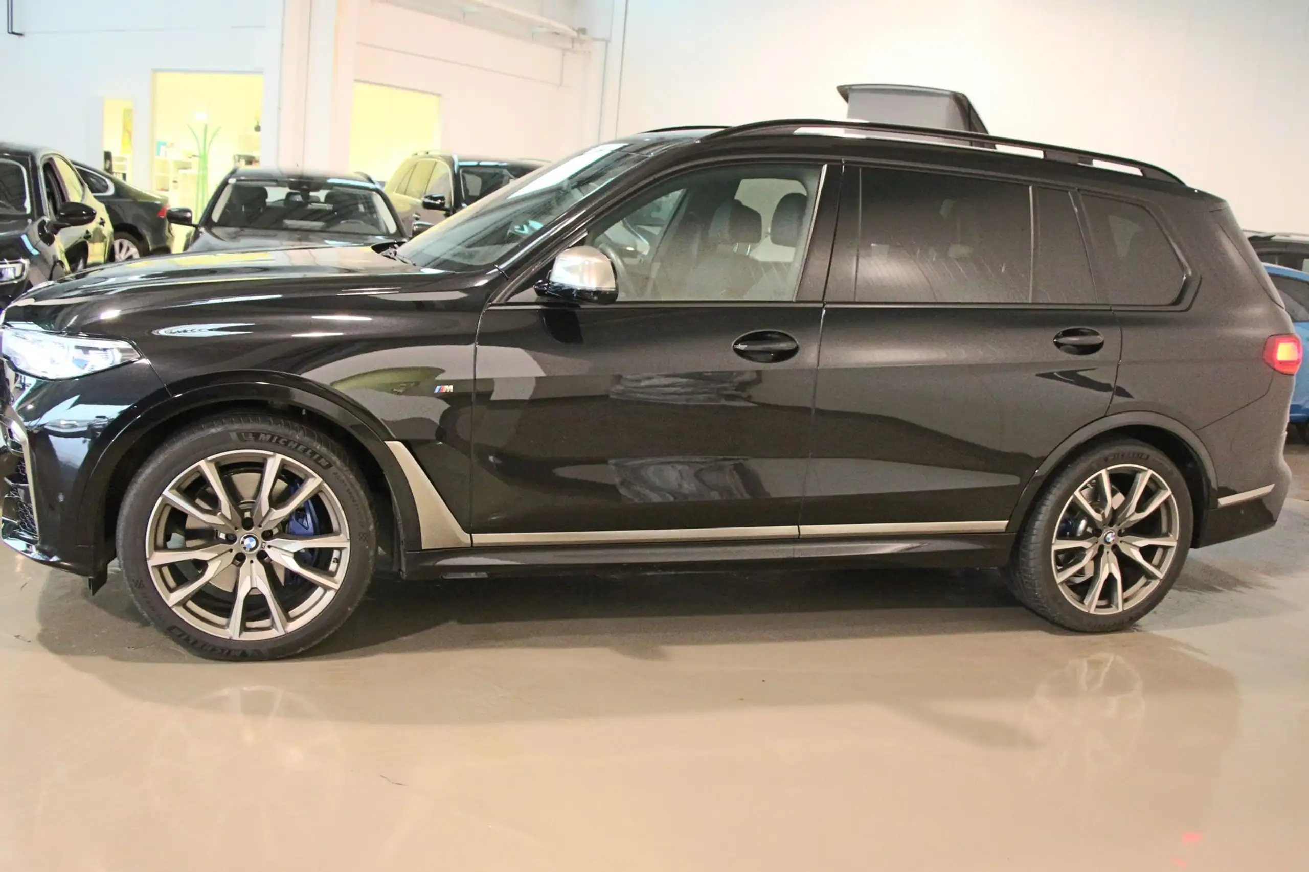 BMW - X7 M