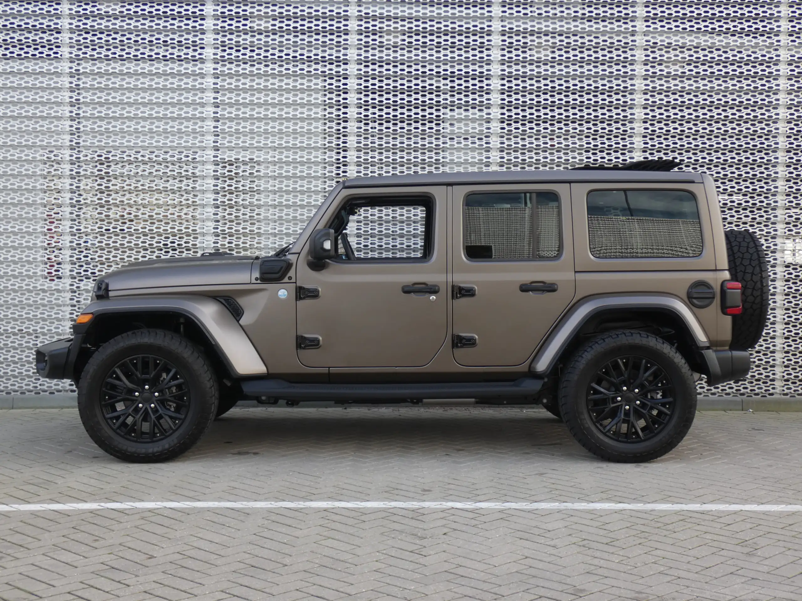 Jeep - Wrangler