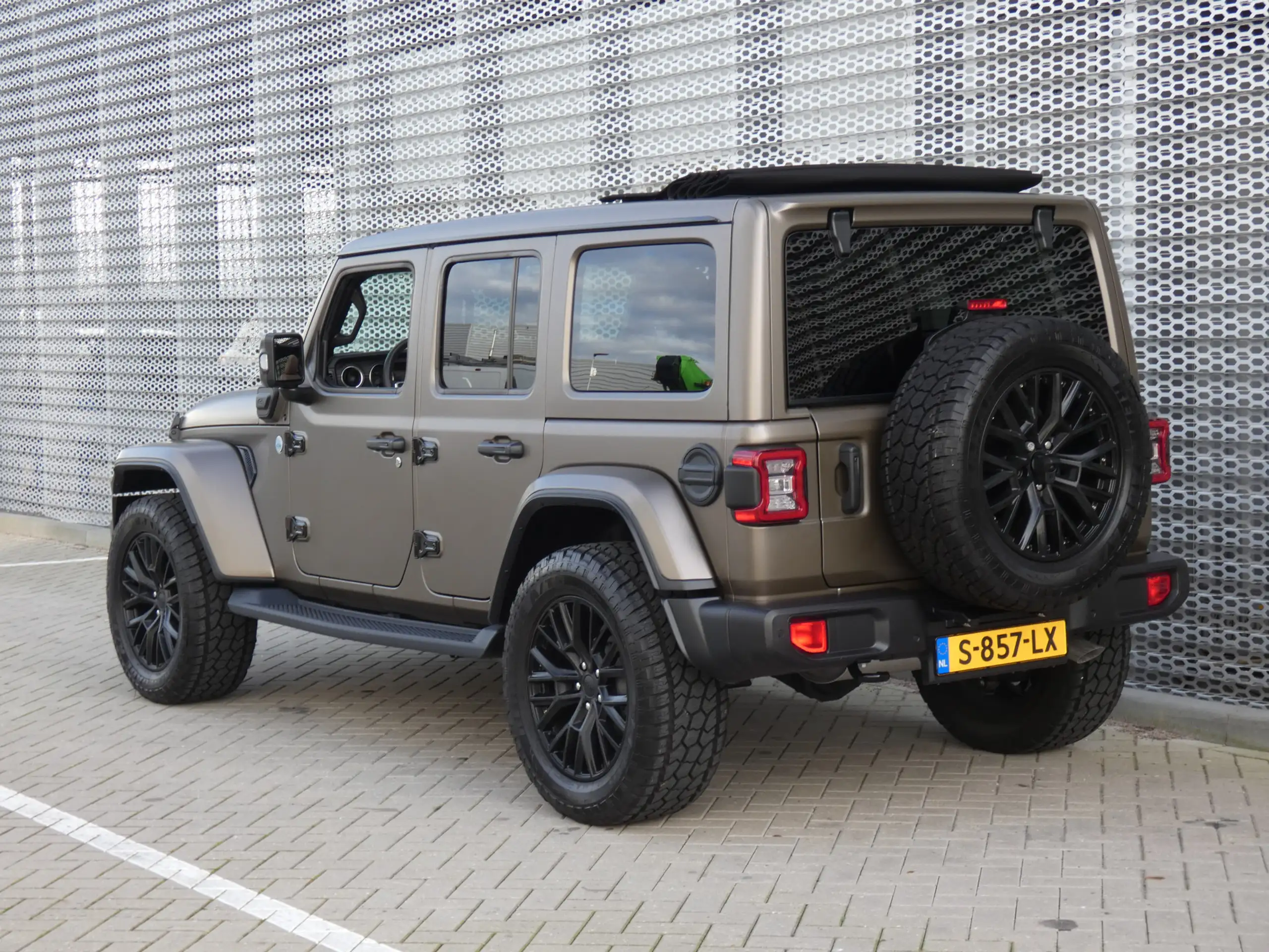 Jeep - Wrangler