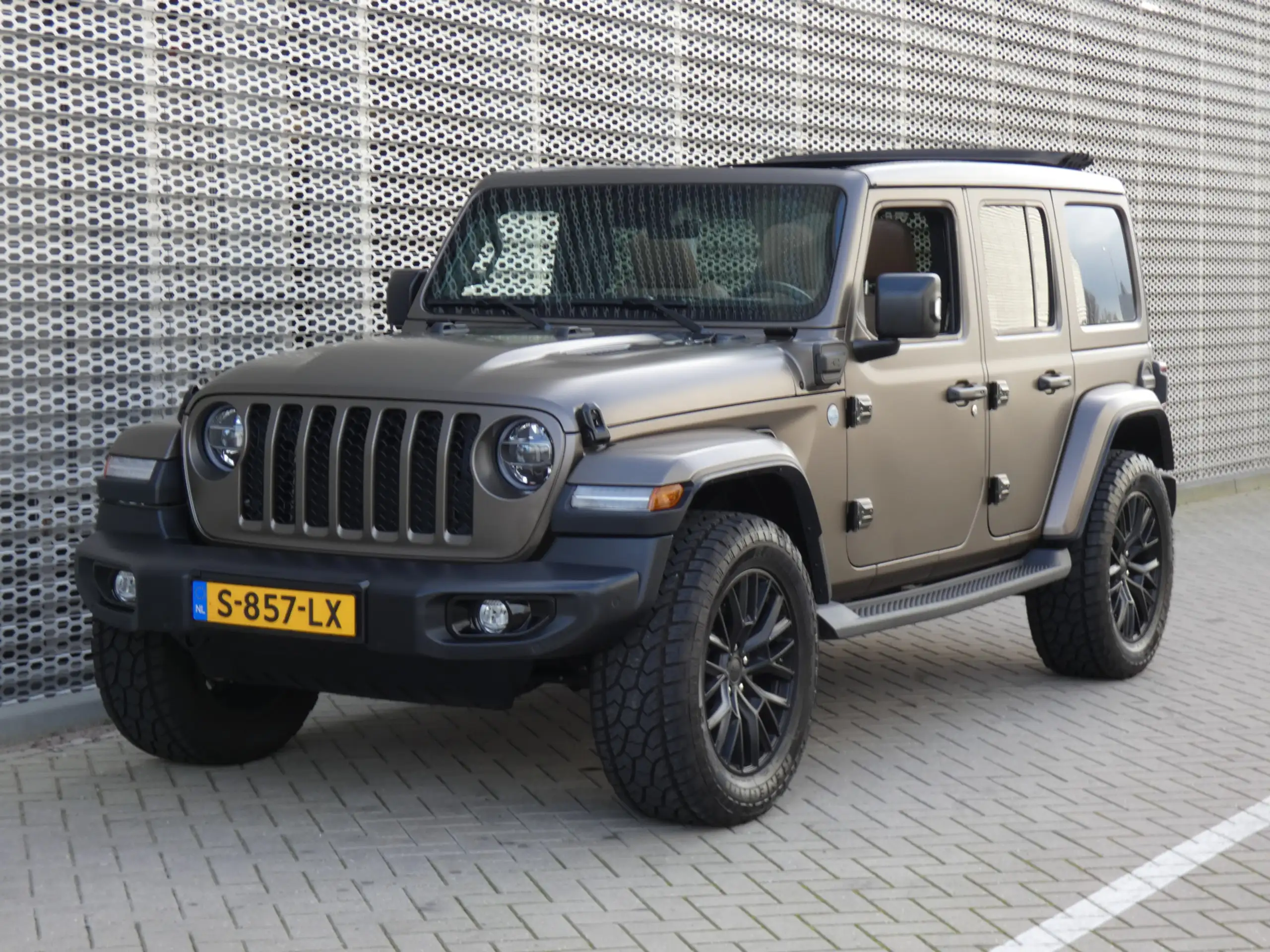 Jeep - Wrangler