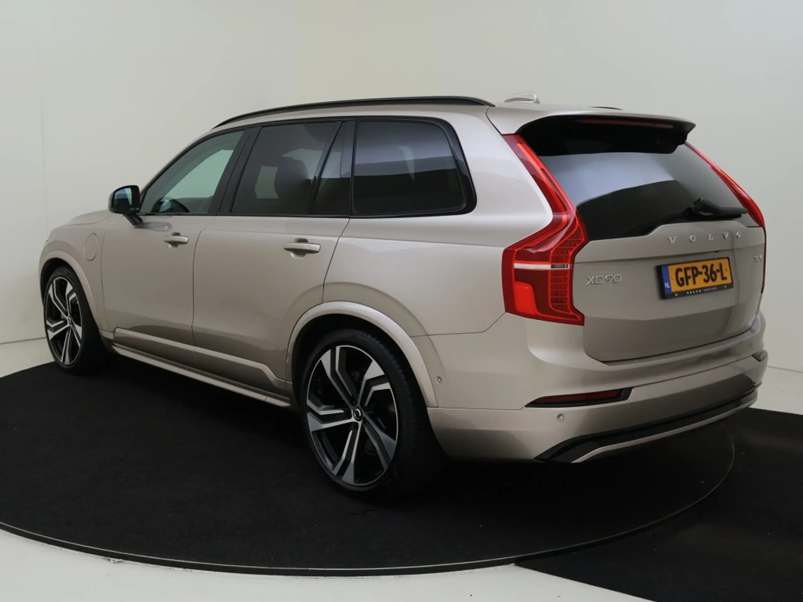 Volvo - XC90