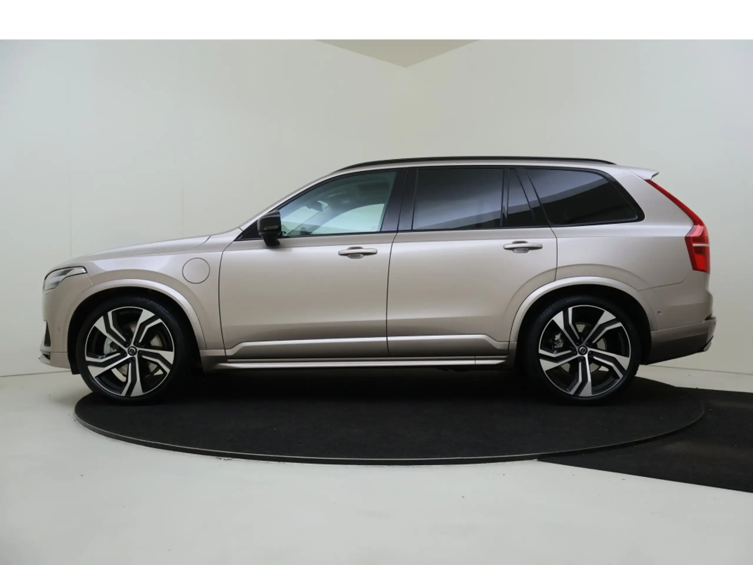 Volvo - XC90