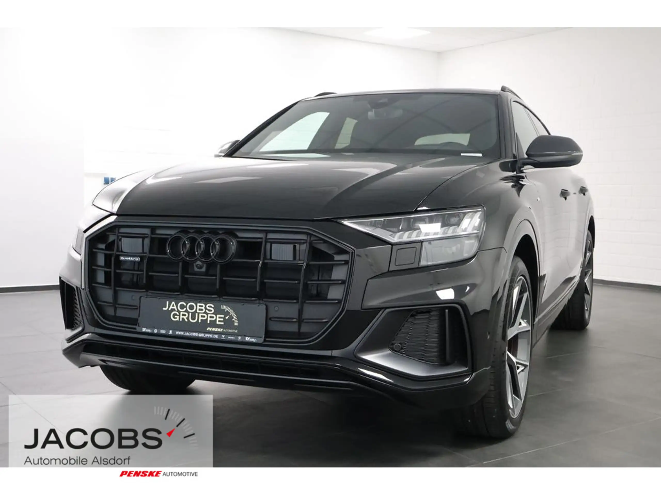 Audi - Q8