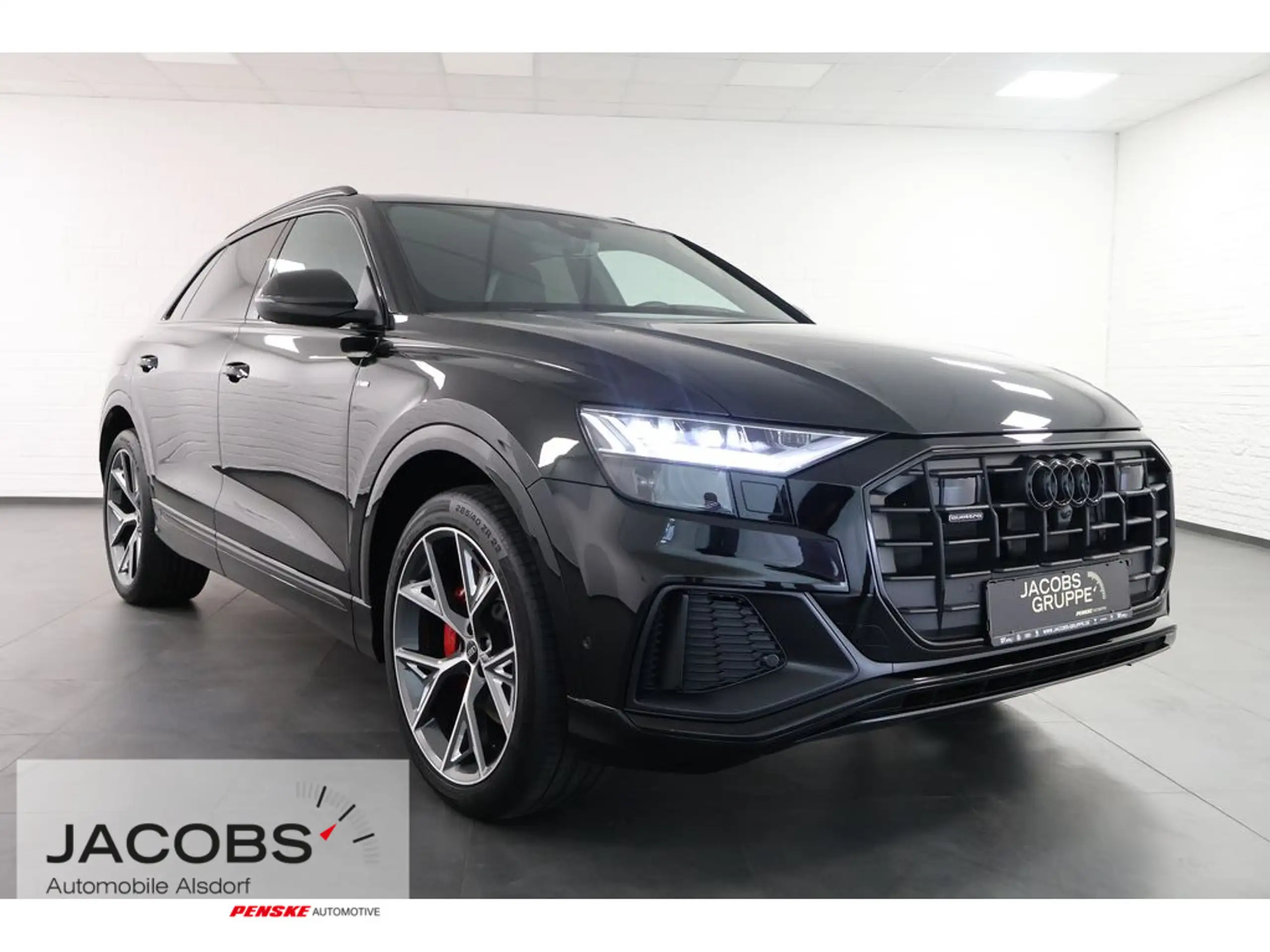 Audi - Q8