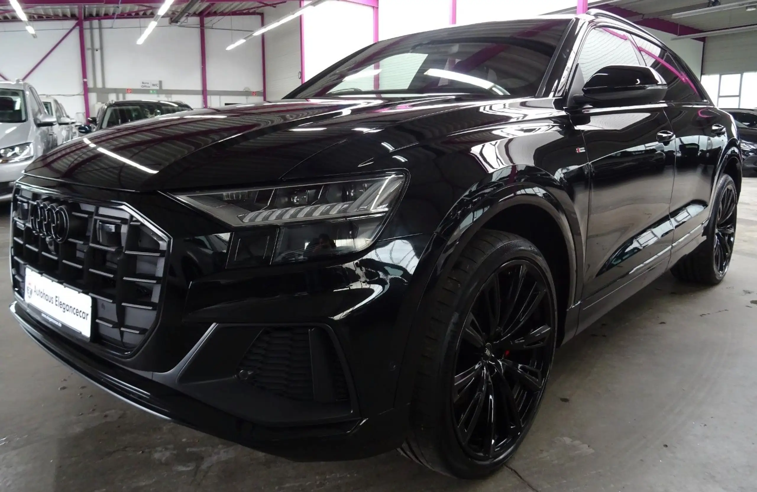 Audi Q8 2023