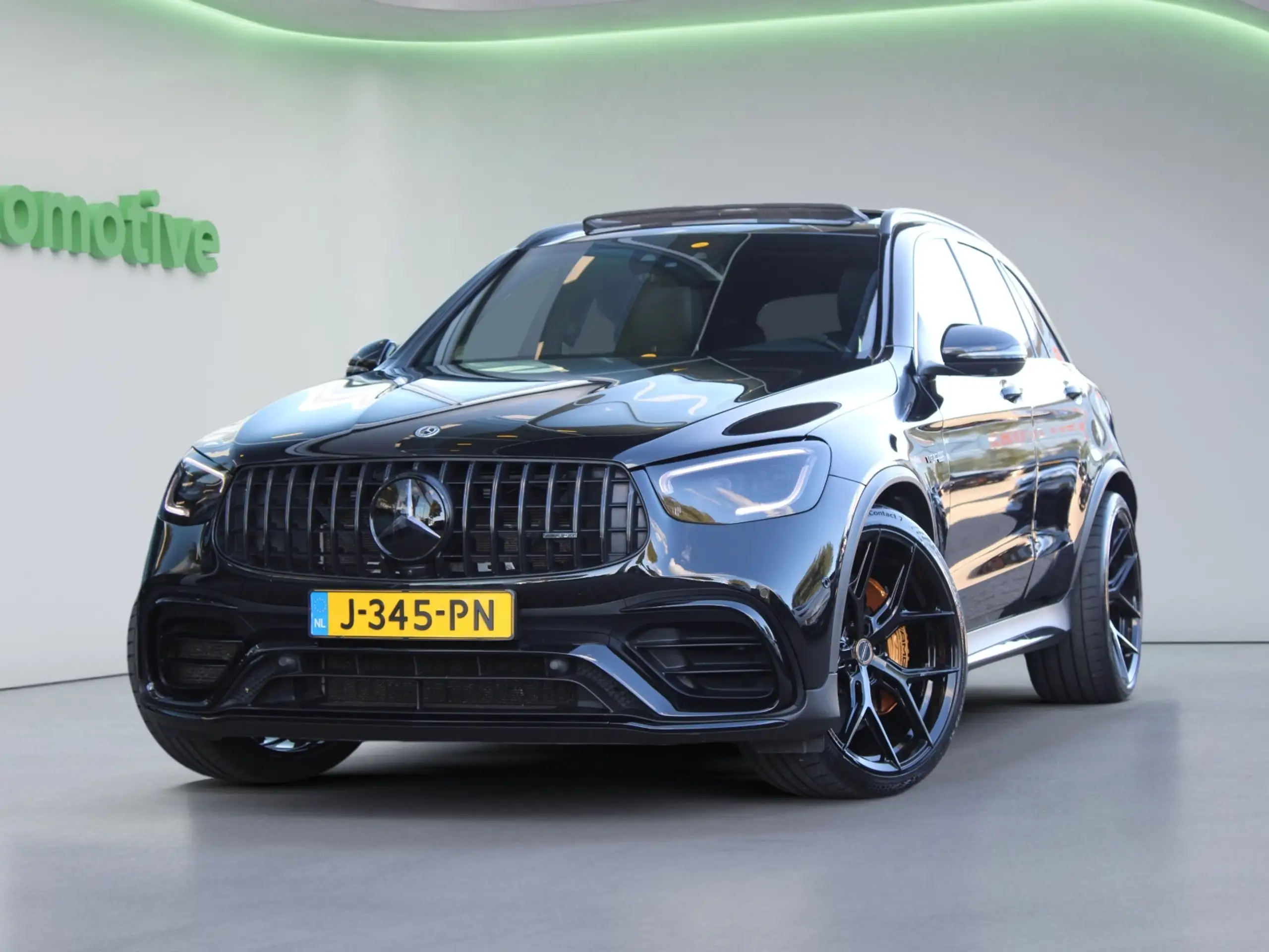 Mercedes-Benz - GLC 63 AMG