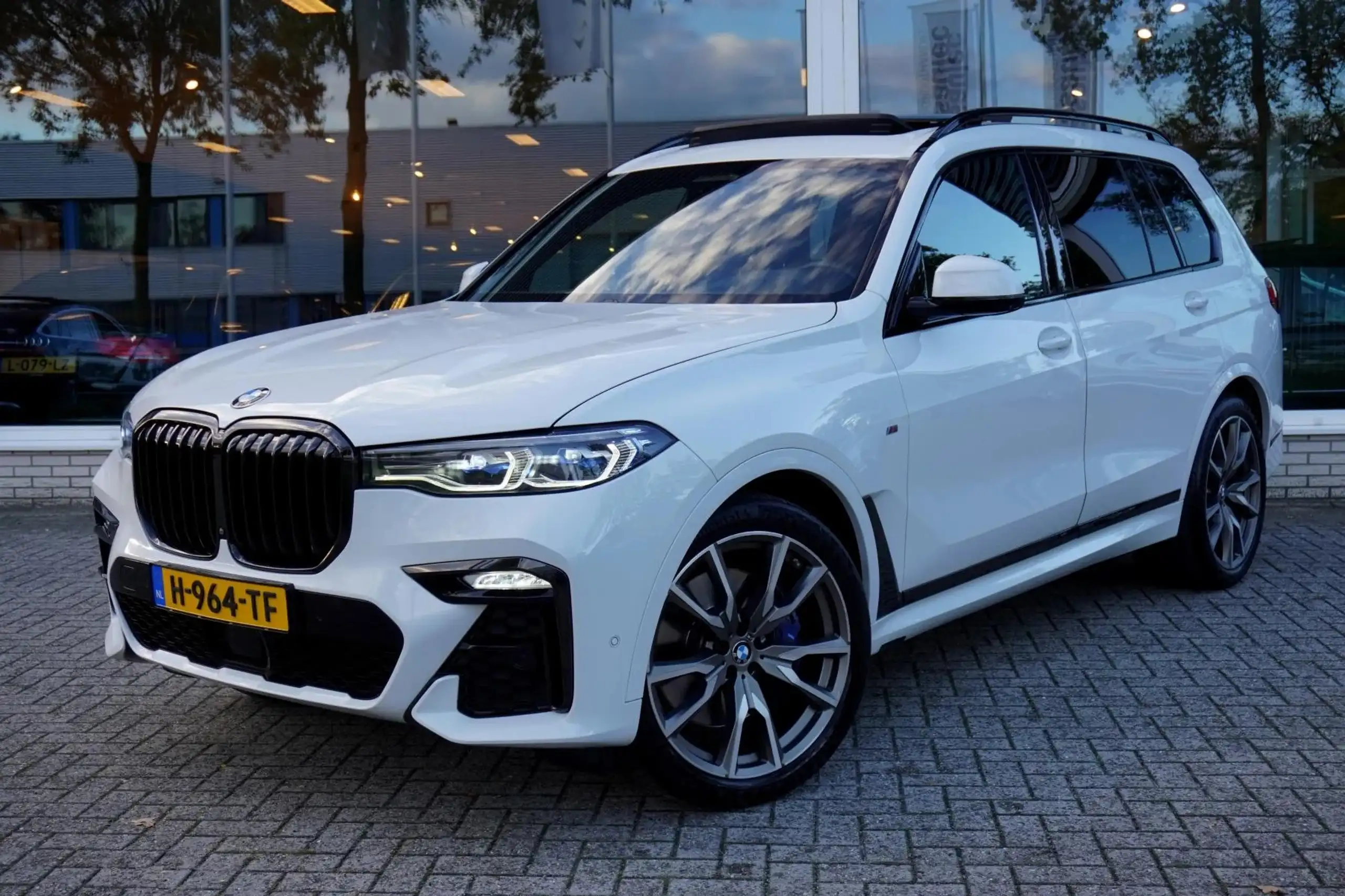 BMW - X7