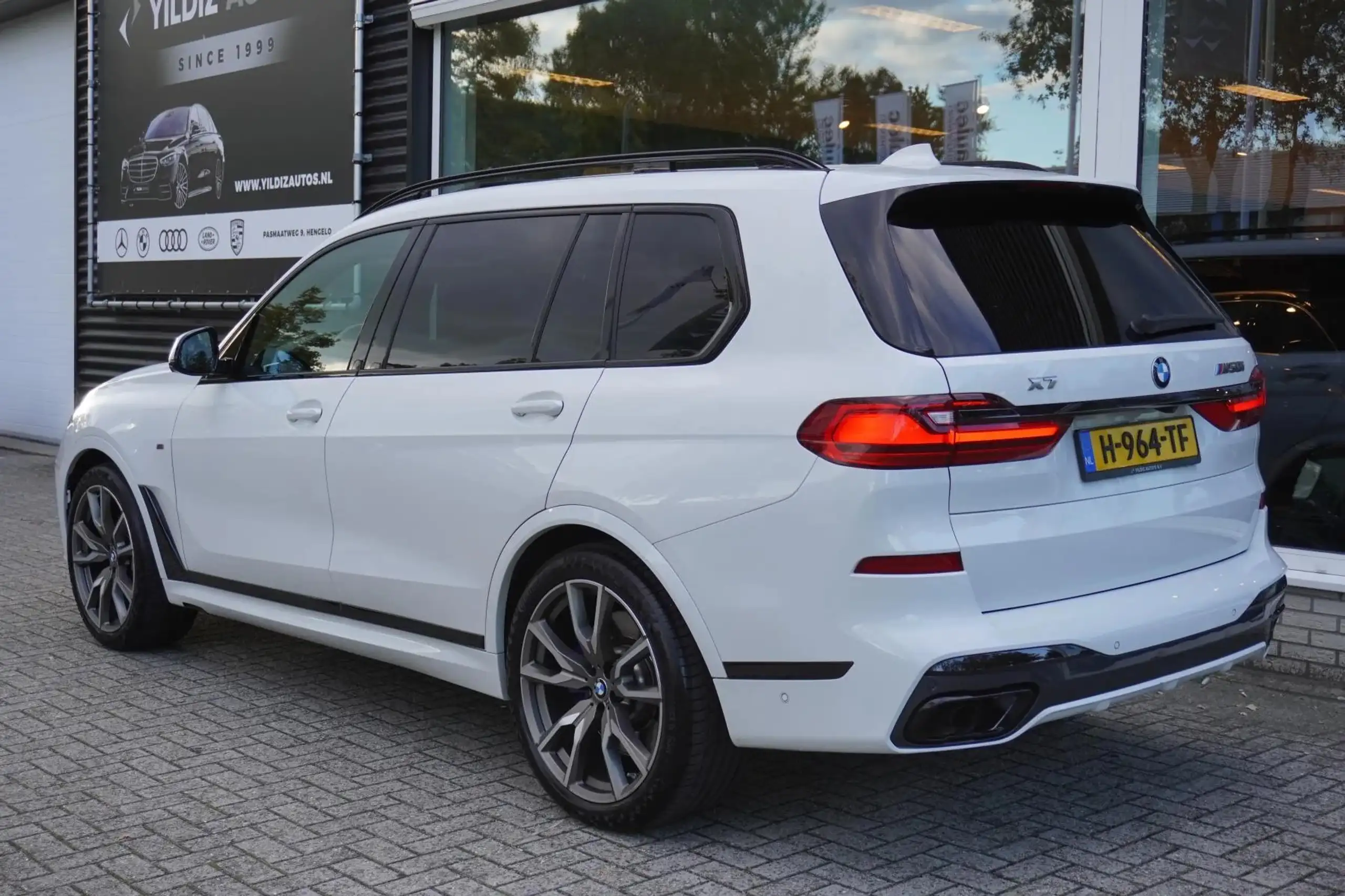 BMW - X7