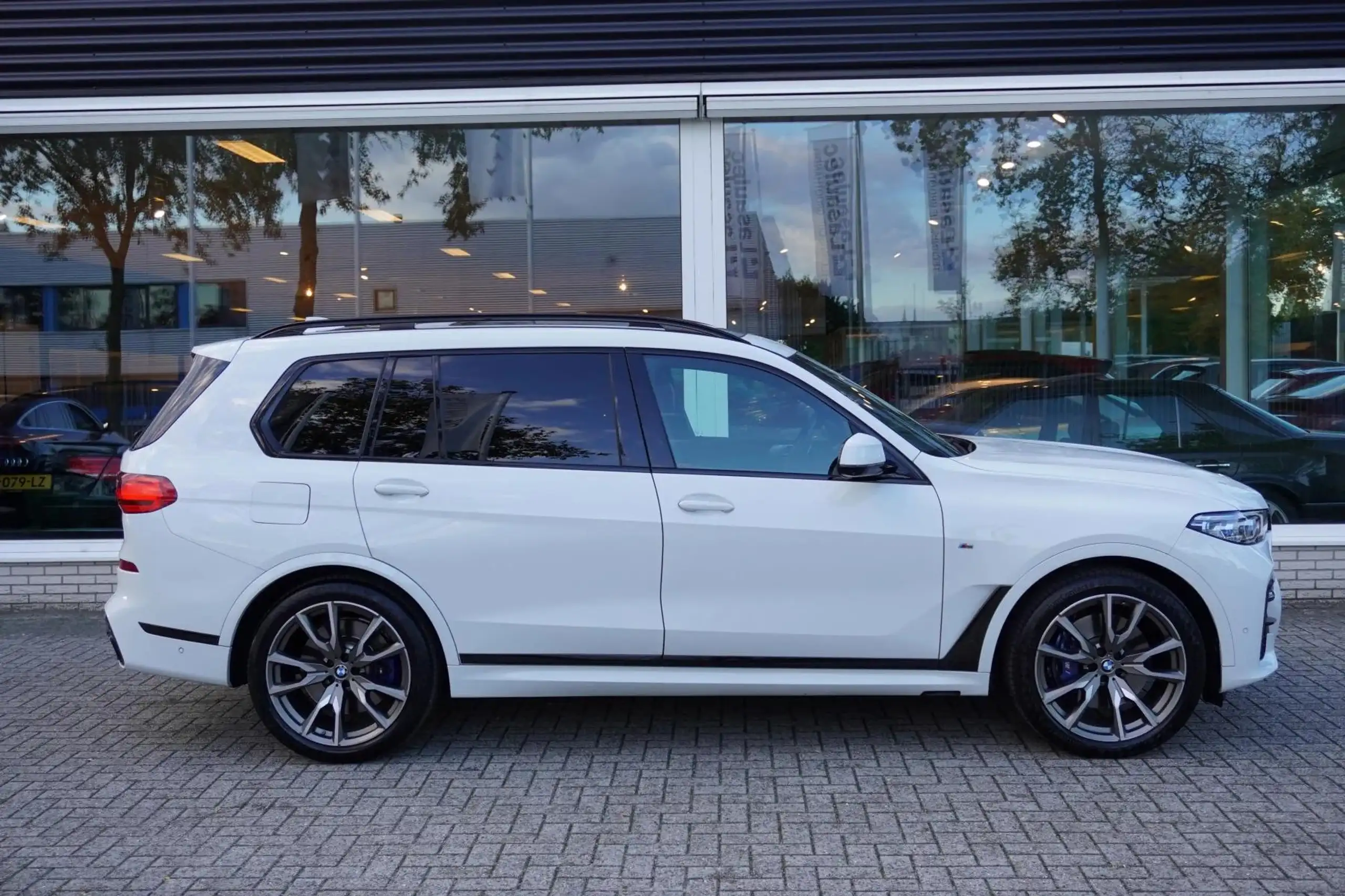 BMW - X7