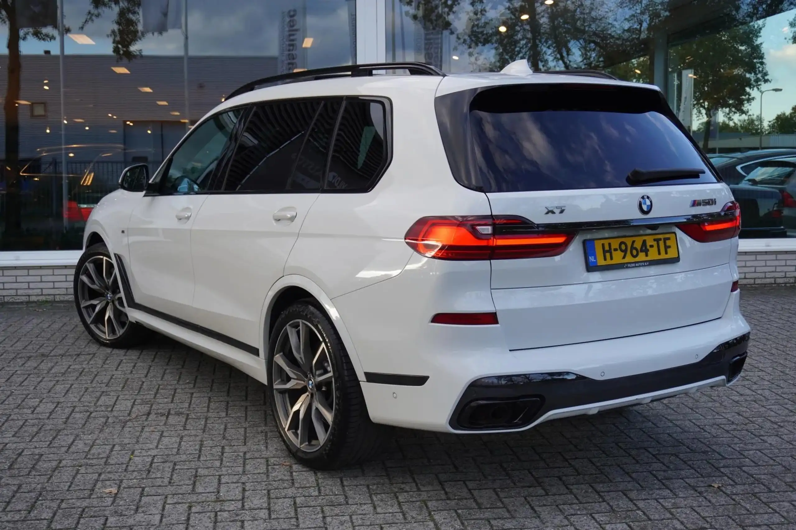 BMW - X7