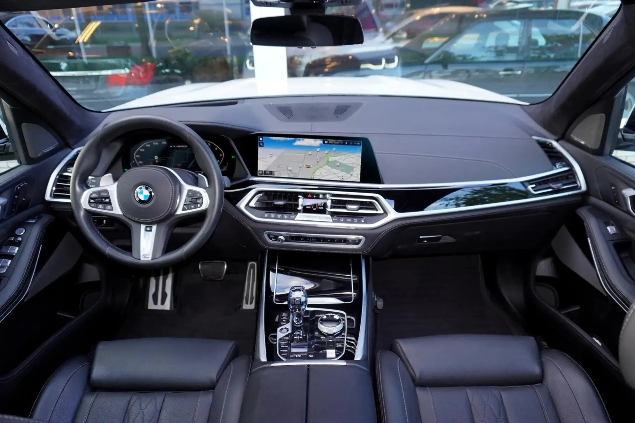 BMW - X7