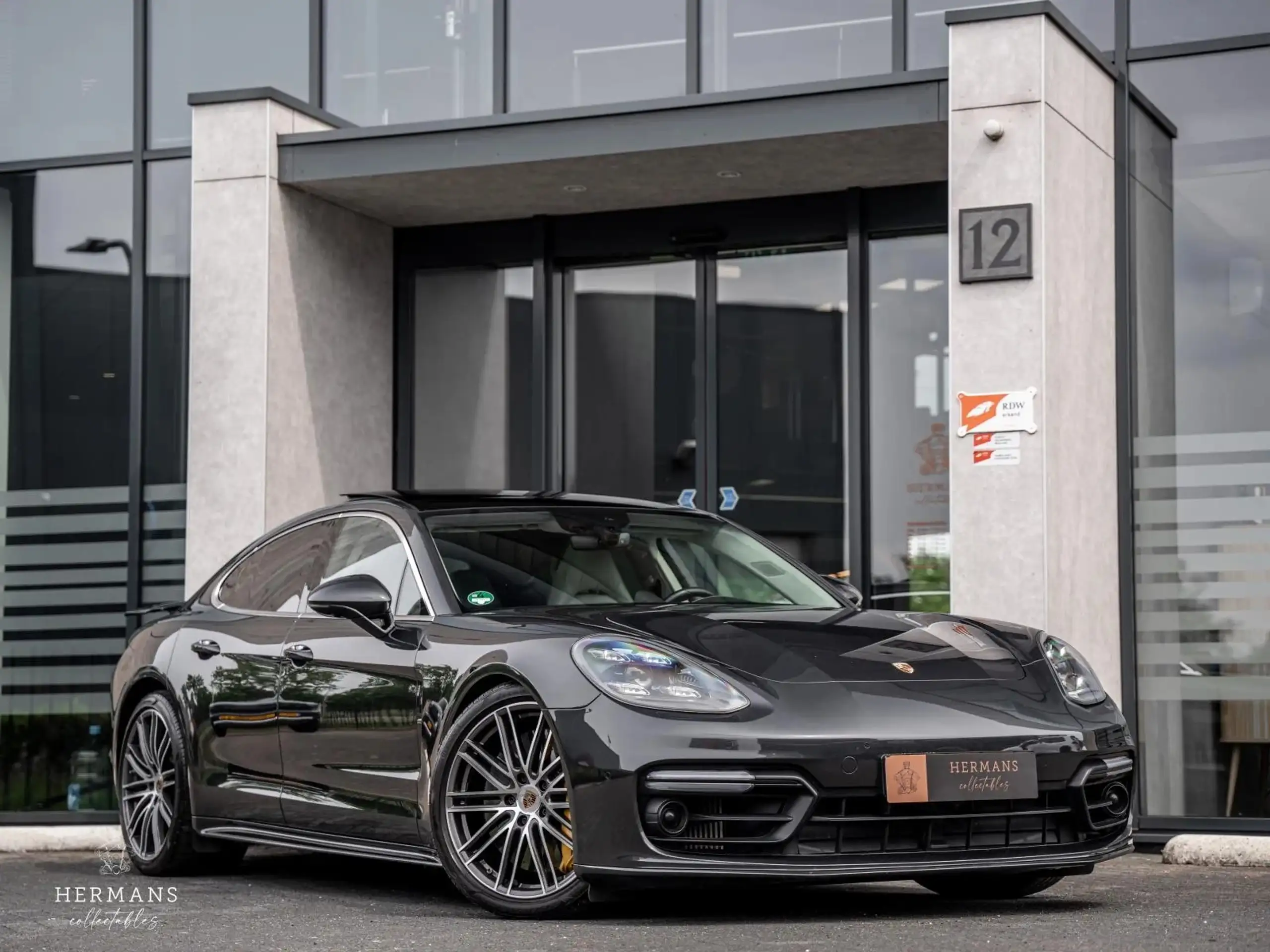 Porsche - Panamera