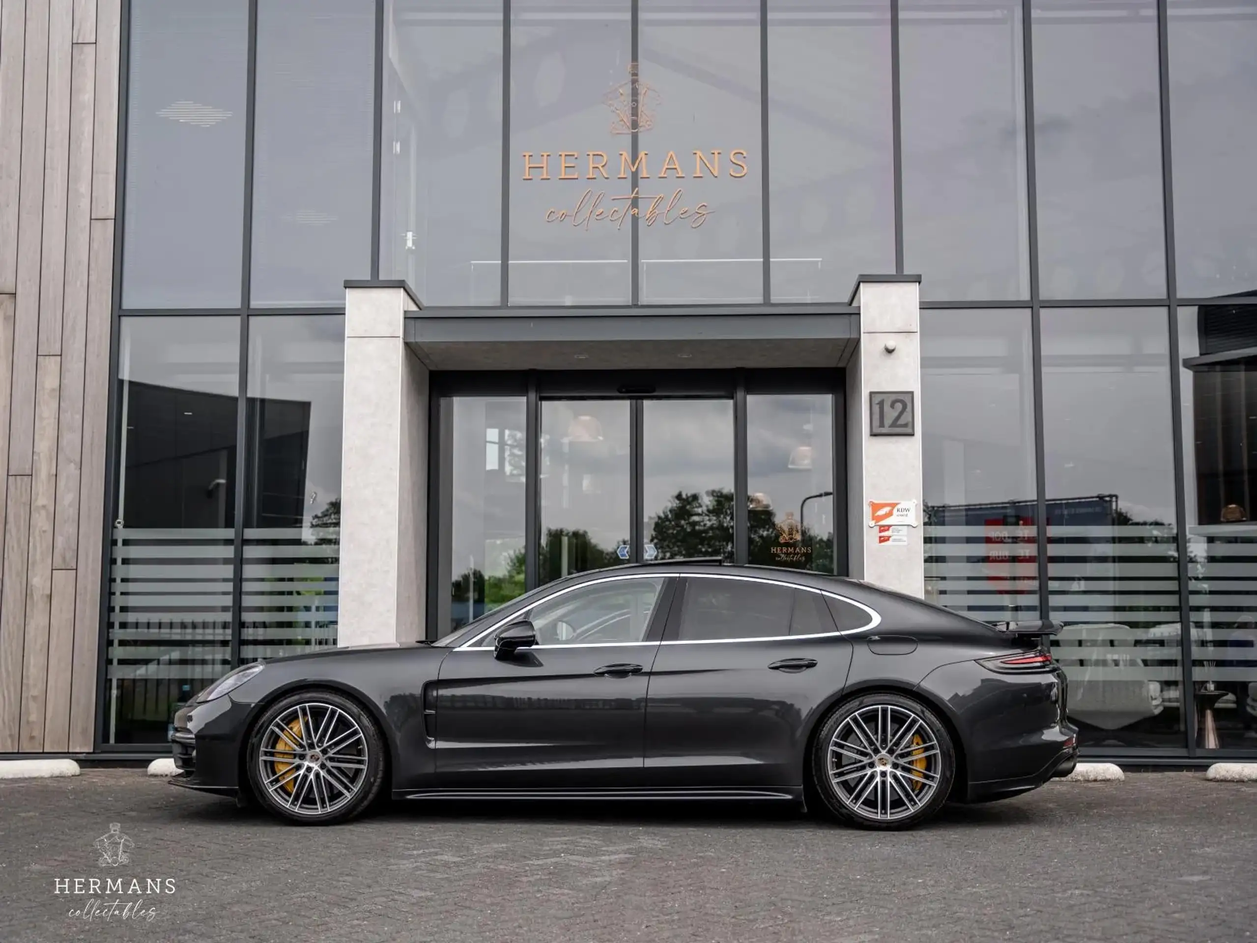 Porsche - Panamera