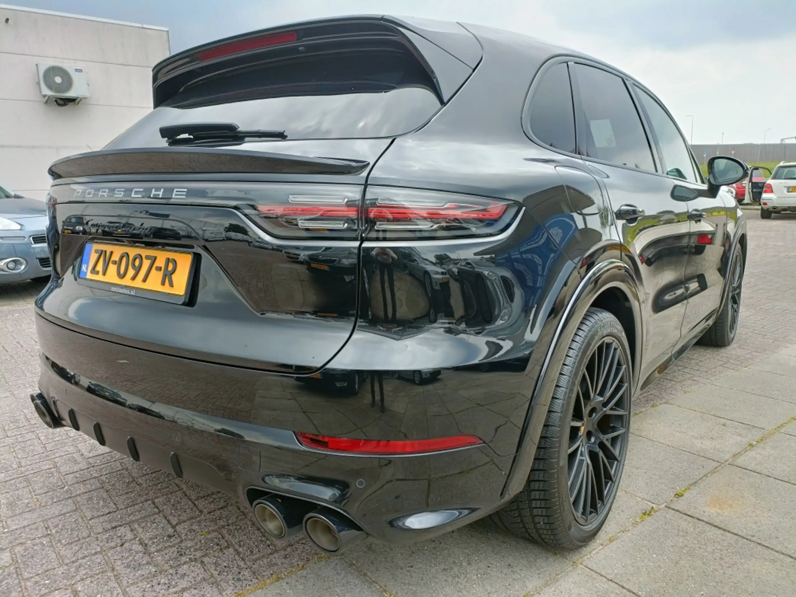 Porsche - Cayenne