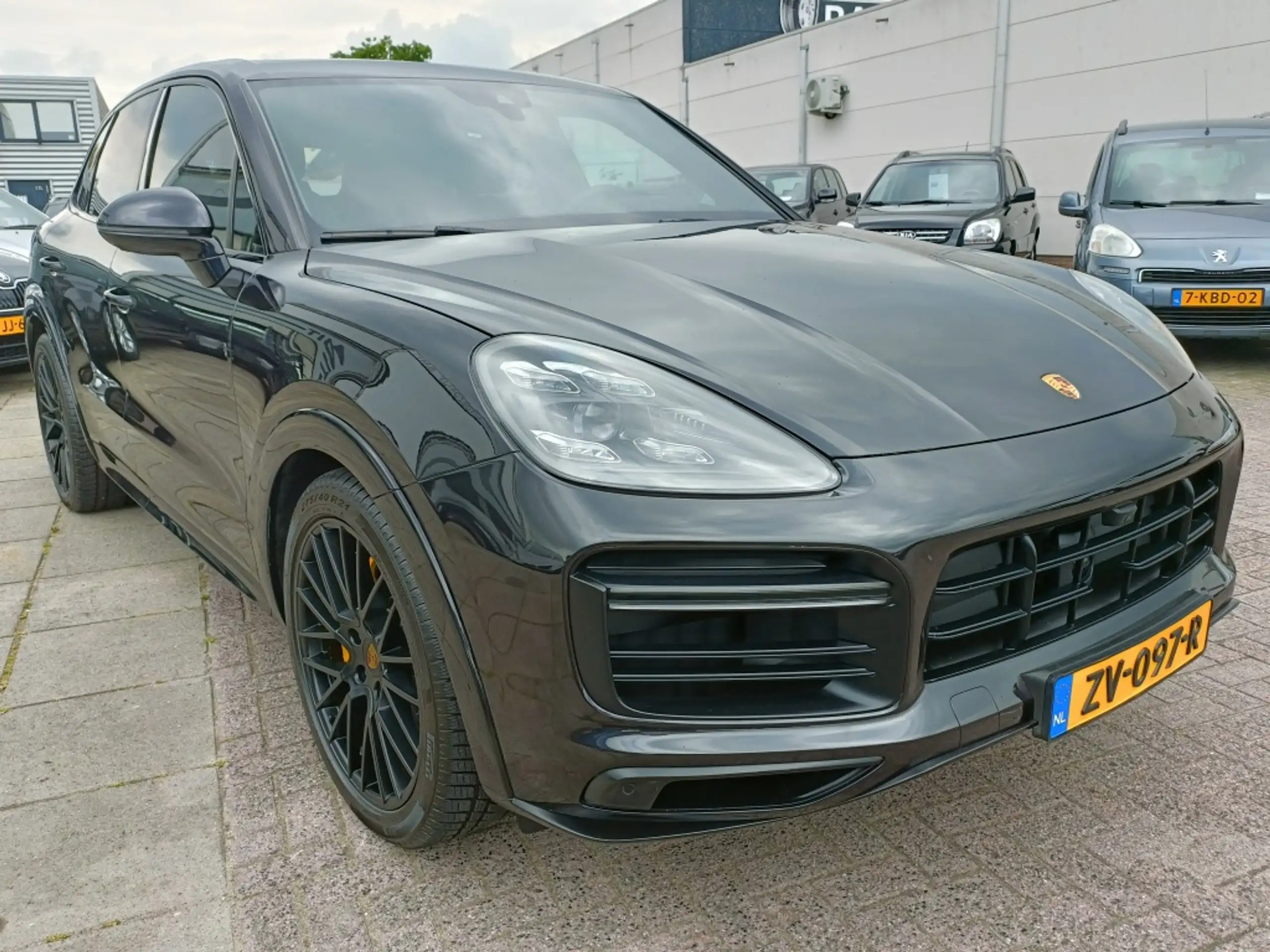 Porsche - Cayenne