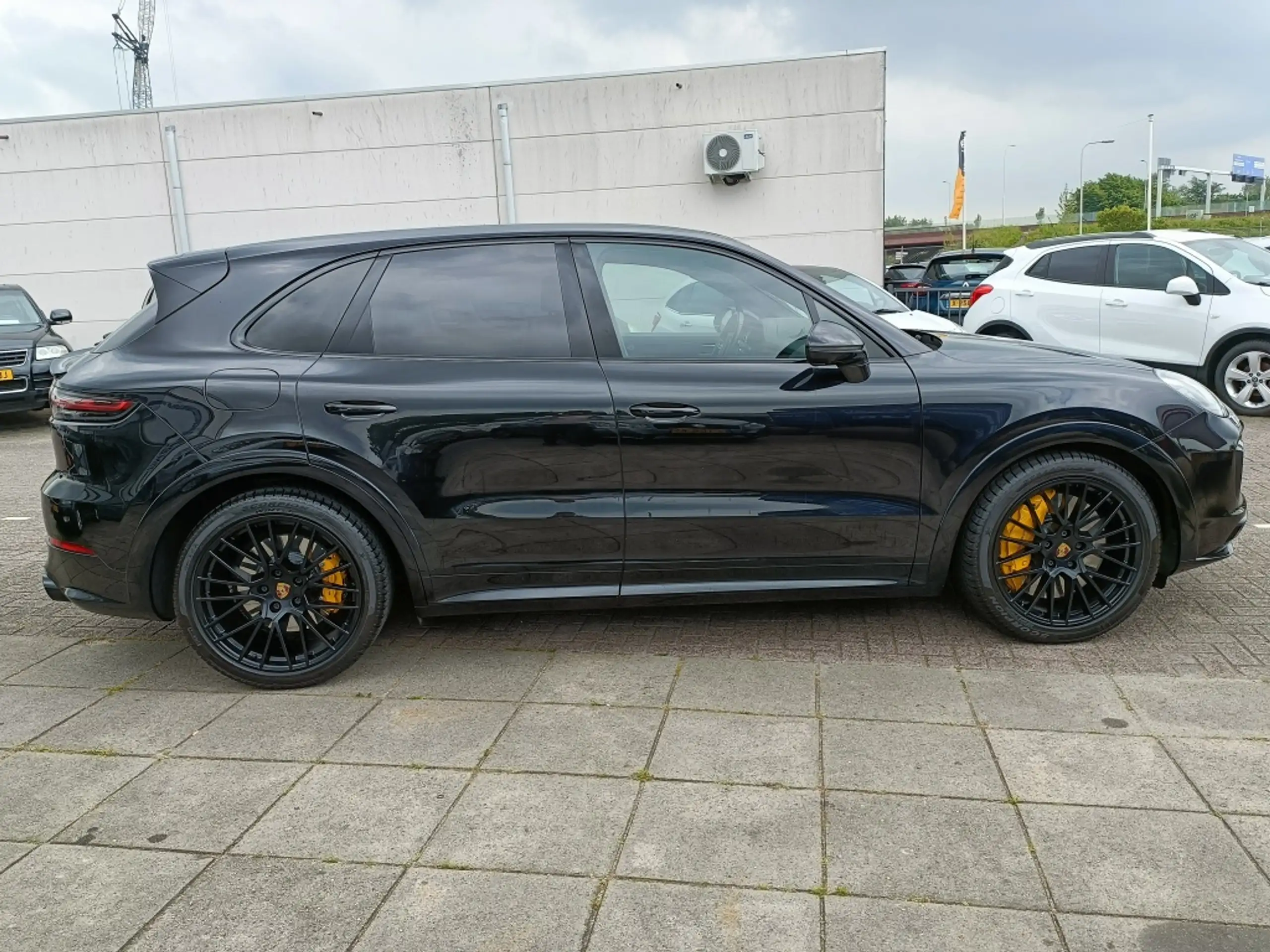 Porsche - Cayenne