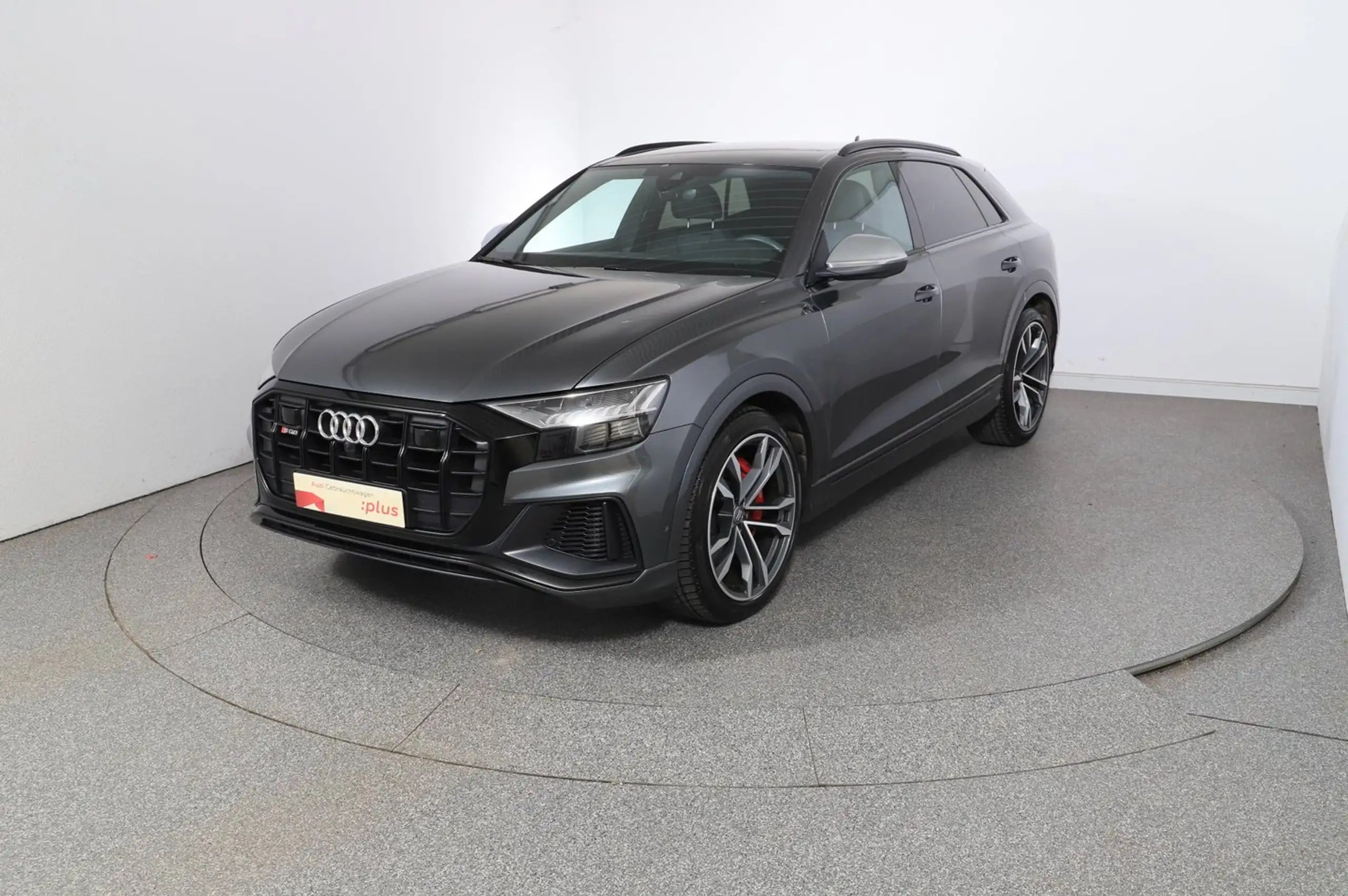 Audi - SQ8