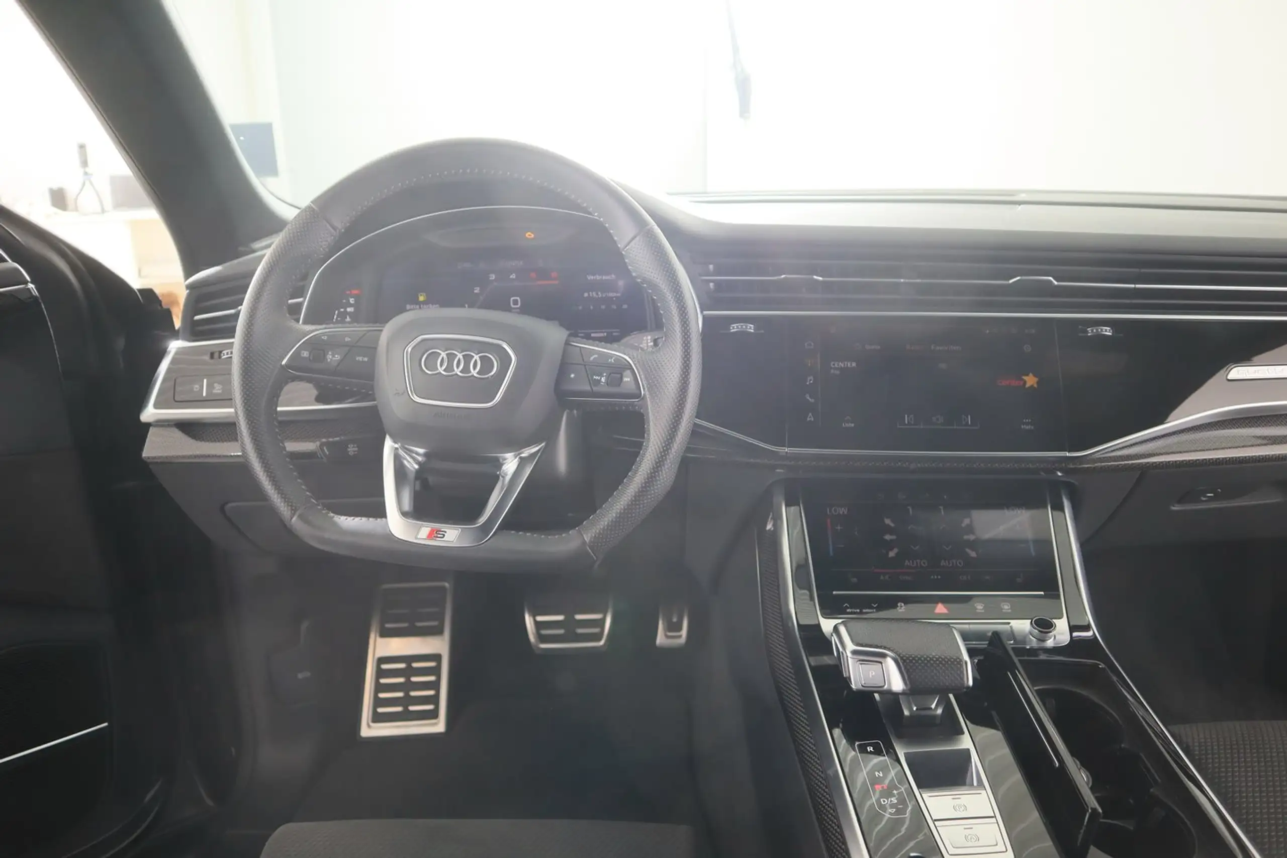 Audi - SQ8