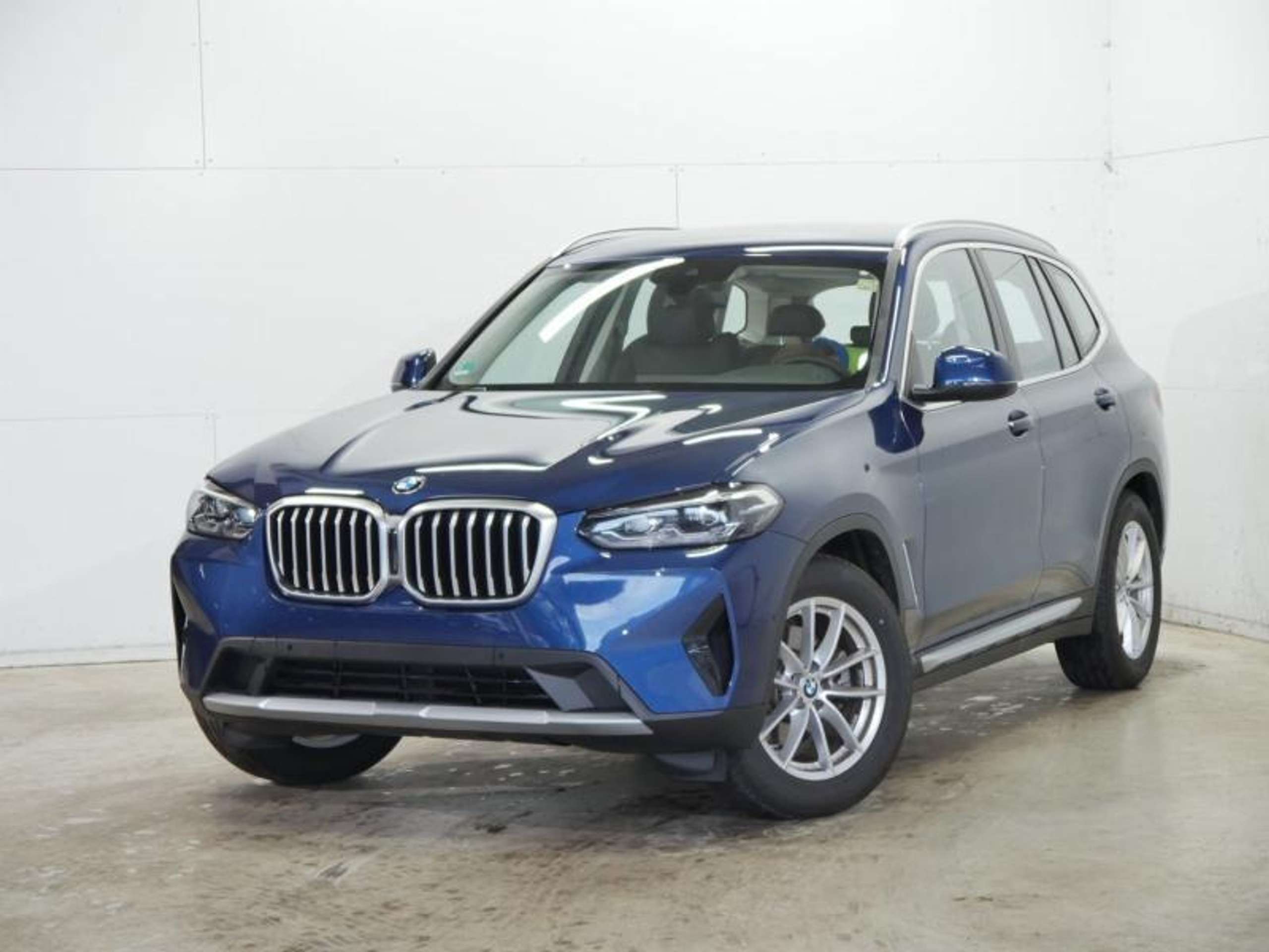 BMW - X3