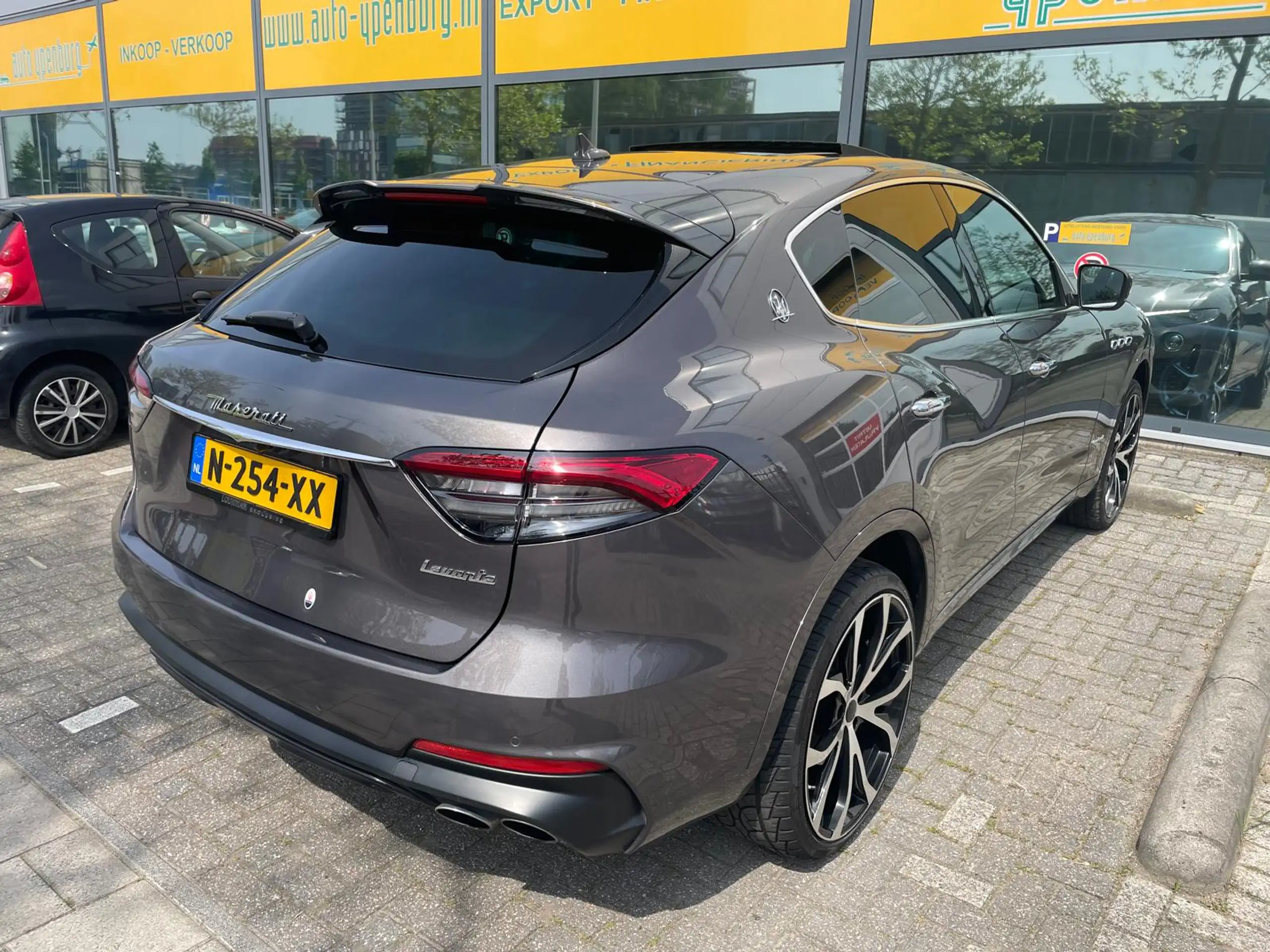 Maserati - Levante