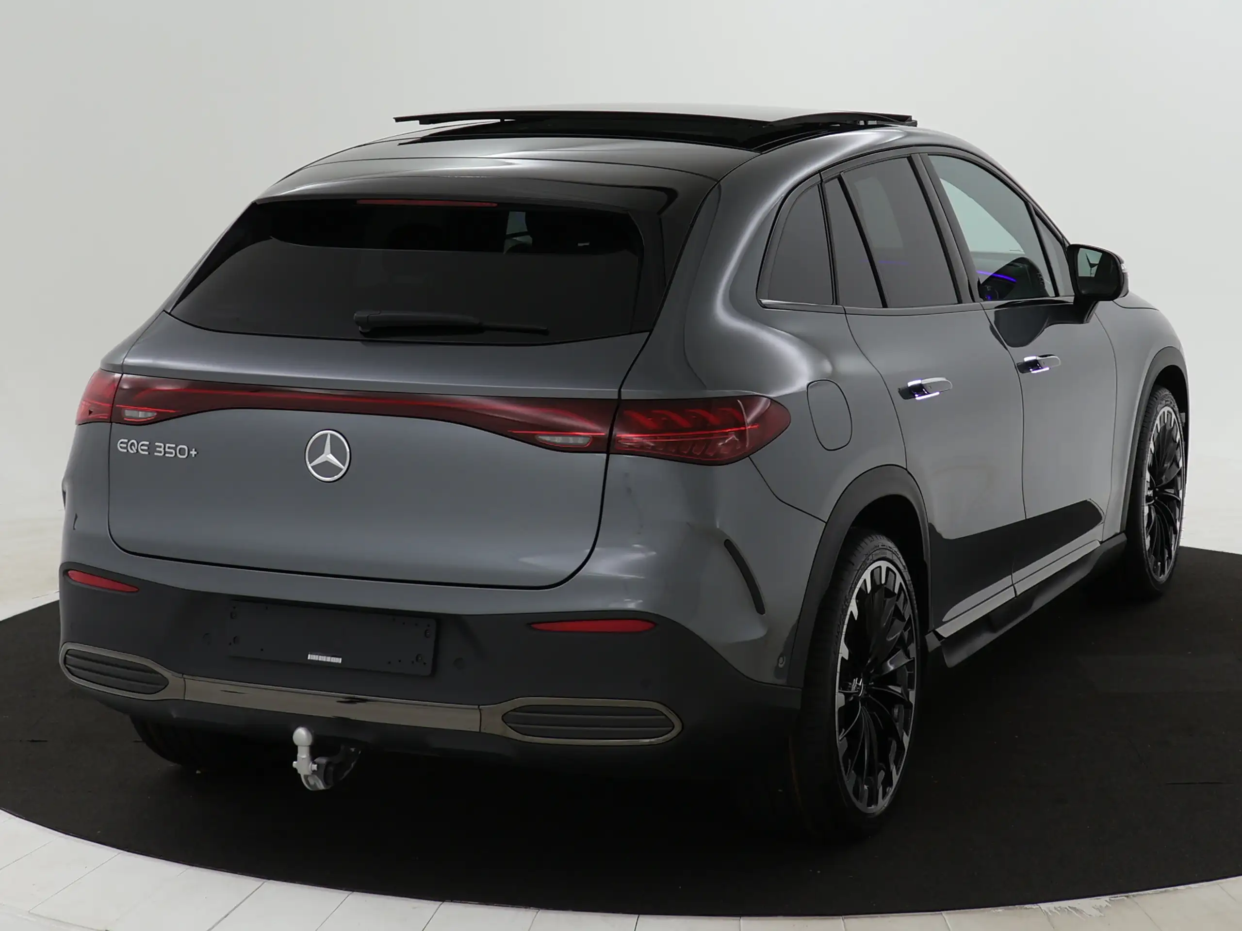 Mercedes-Benz - EQE SUV